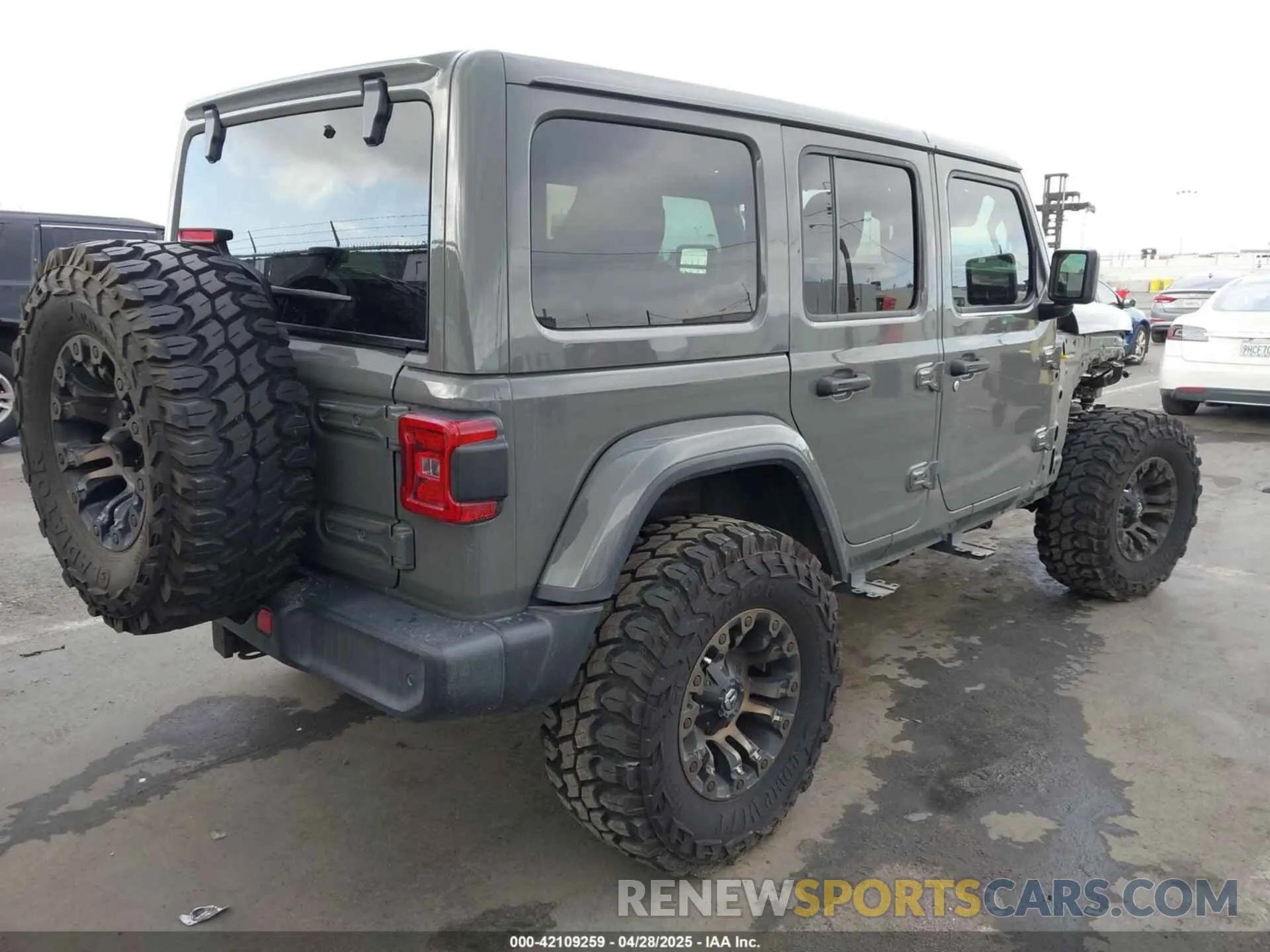 4 fotografías del automóvil dañado 1C4HJXEN8LW203975 JEEP WRANGLER UNLIMITED 2020