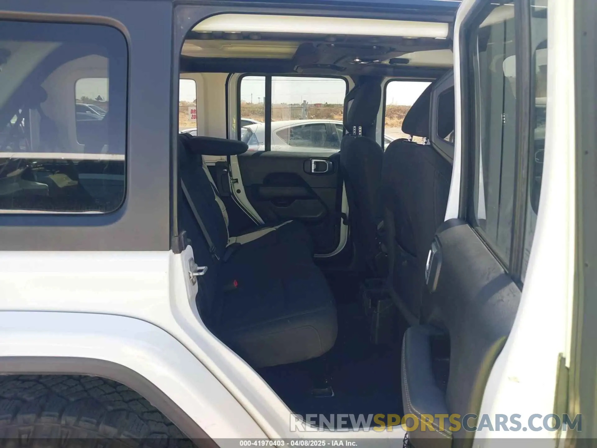 8 fotografías del automóvil dañado 1C4HJXENXLW213553 JEEP WRANGLER UNLIMITED 2020
