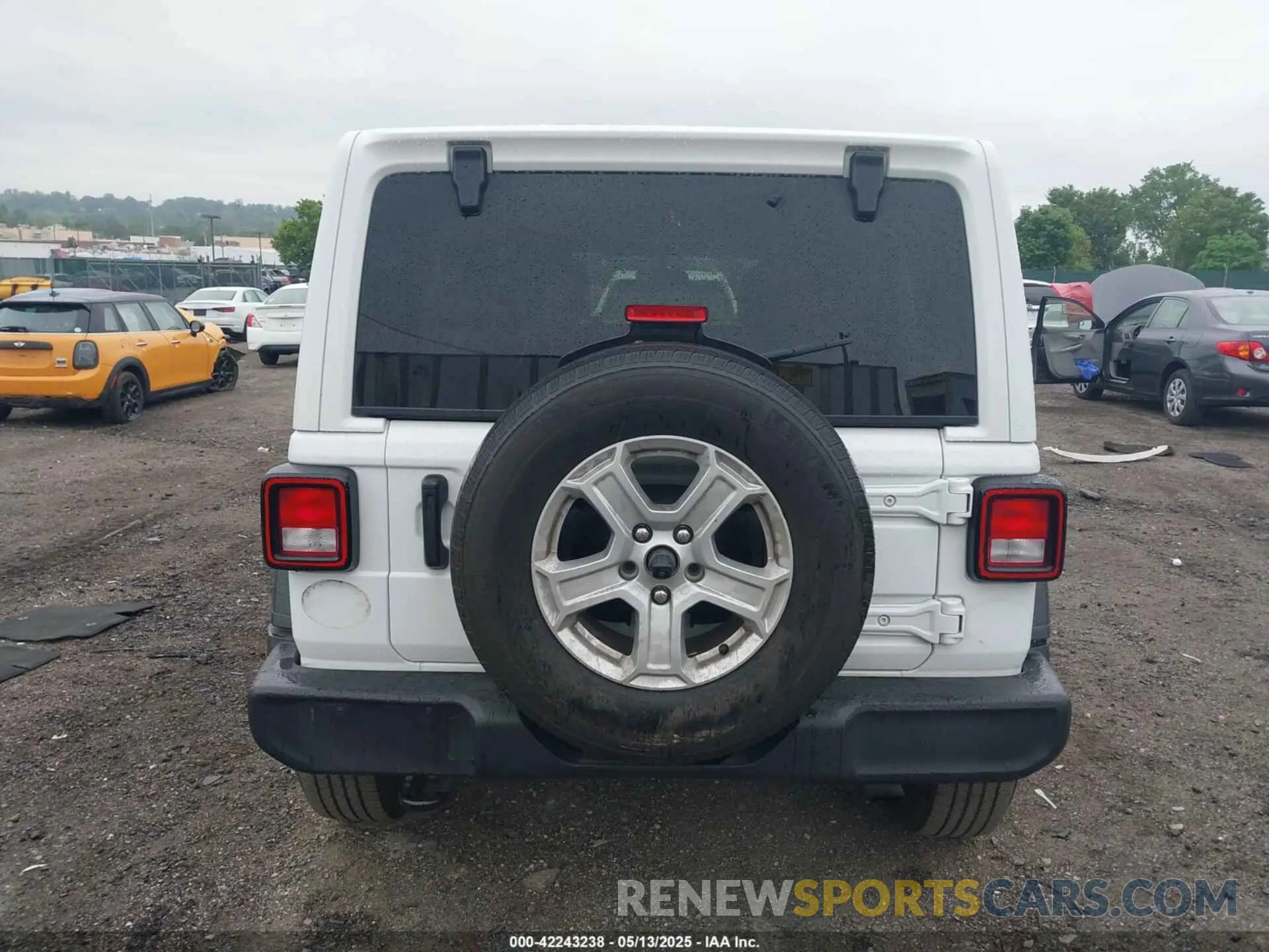 16 fotografías del automóvil dañado 1C4HJXDG9MW582361 JEEP WRANGLER UNLIMITED 2021