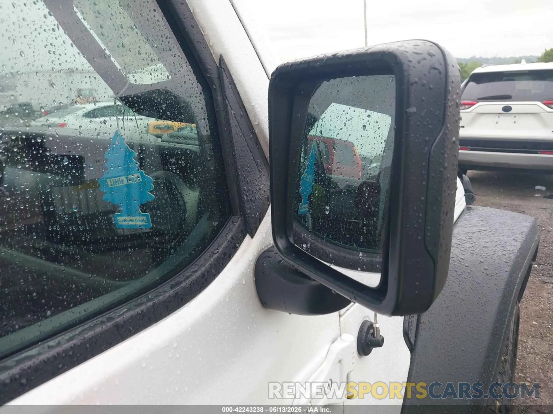 5 fotografías del automóvil dañado 1C4HJXDG9MW582361 JEEP WRANGLER UNLIMITED 2021