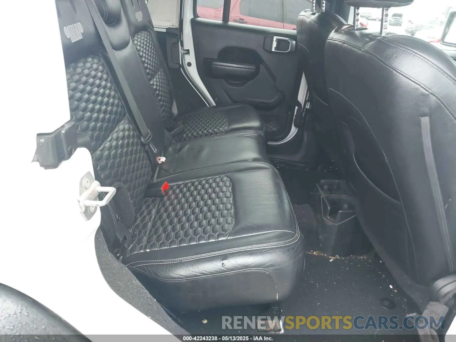 8 fotografías del automóvil dañado 1C4HJXDG9MW582361 JEEP WRANGLER UNLIMITED 2021