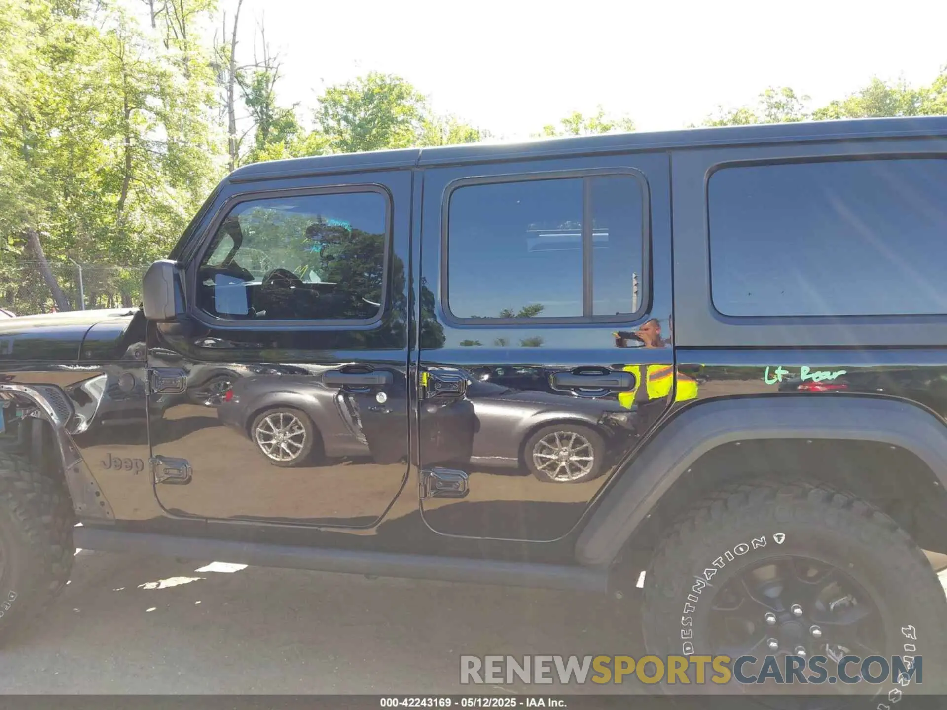 14 fotografías del automóvil dañado 1C4HJXDNXMW646194 JEEP WRANGLER UNLIMITED 2021