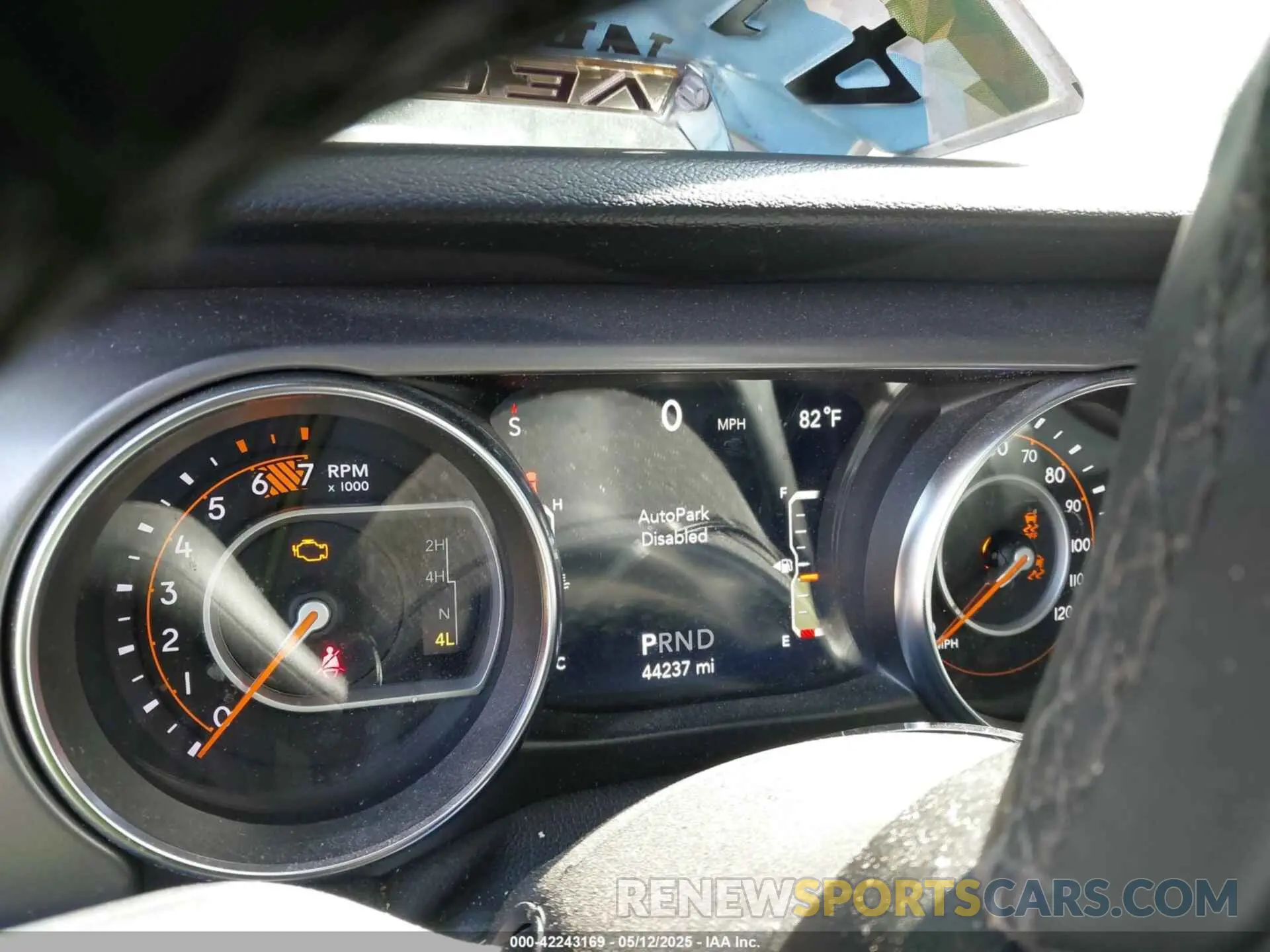 7 fotografías del automóvil dañado 1C4HJXDNXMW646194 JEEP WRANGLER UNLIMITED 2021
