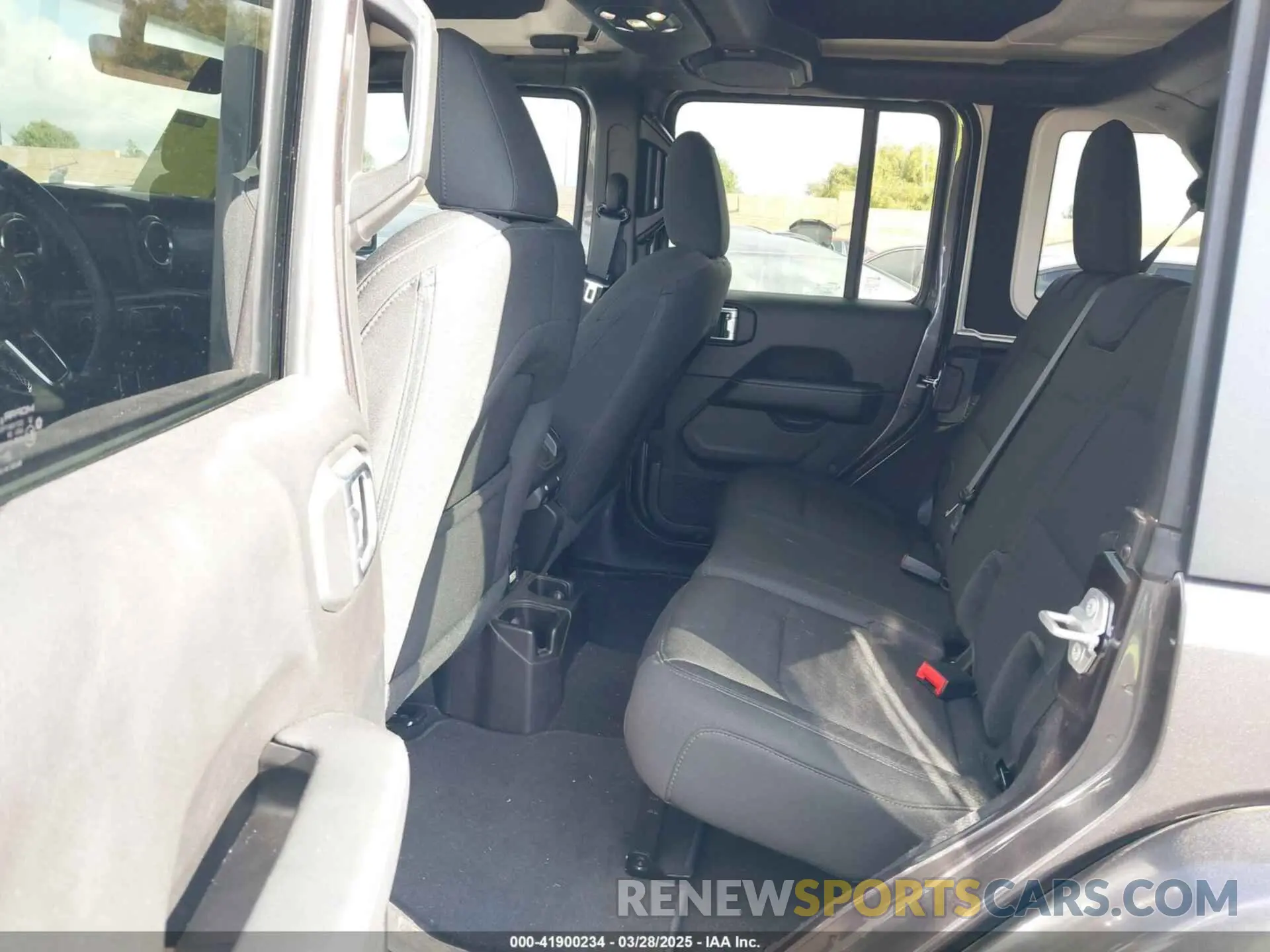 8 fotografías del automóvil dañado 1C4HJXEN4MW503014 JEEP WRANGLER UNLIMITED 2021