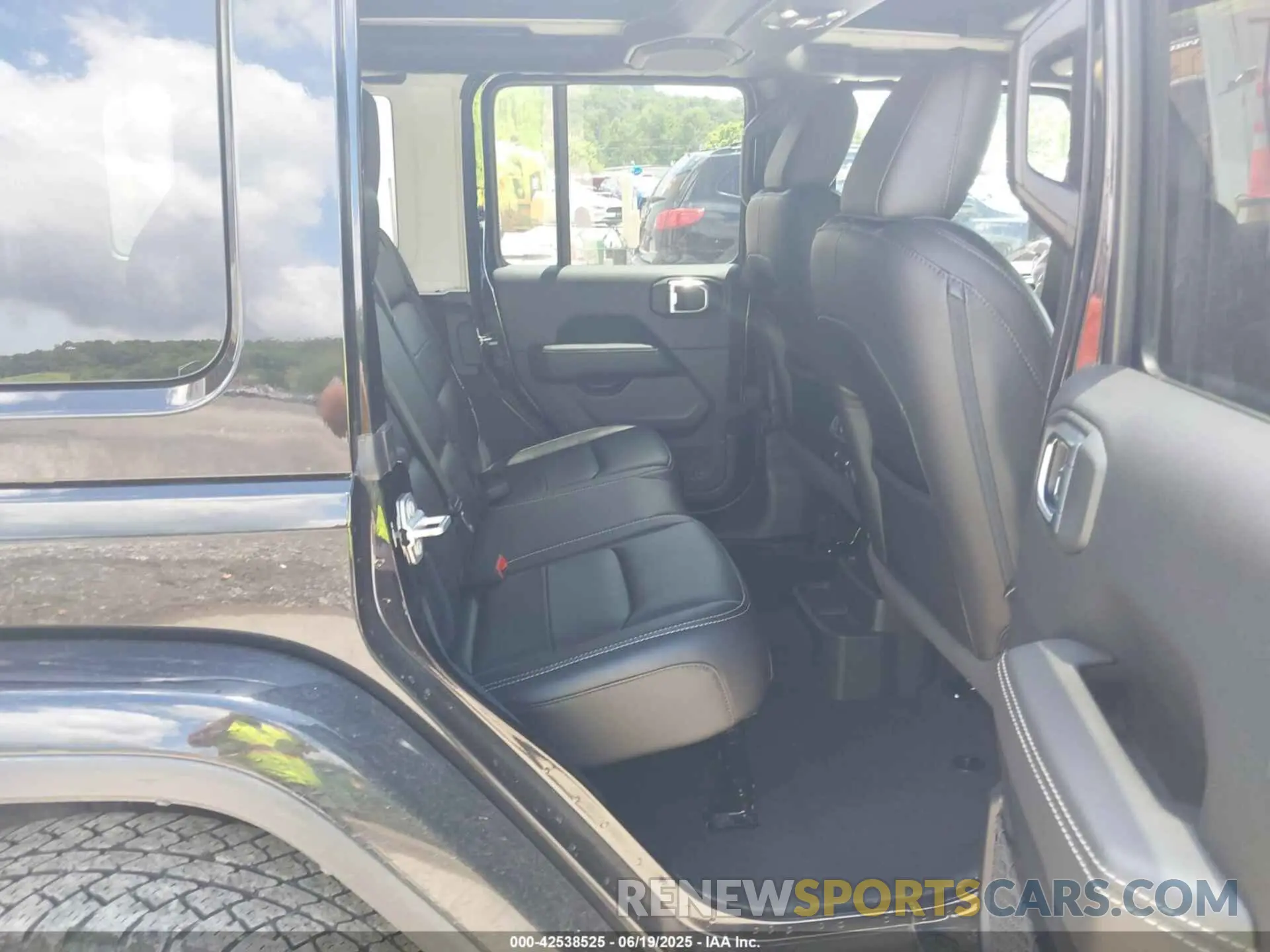 8 fotografías del automóvil dañado 1C4HJXEN4MW610287 JEEP WRANGLER UNLIMITED 2021