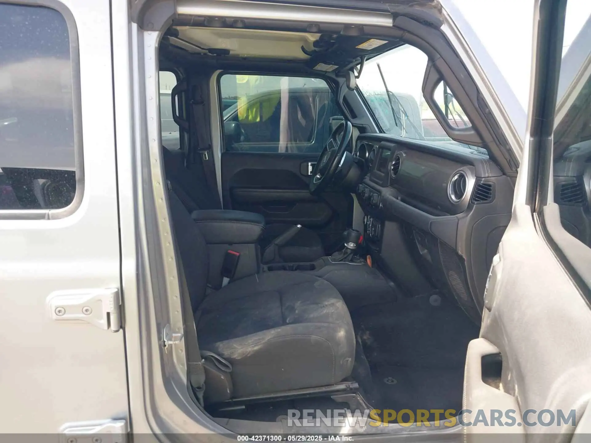 5 fotografías del automóvil dañado 1C4HJXEN5MW653567 JEEP WRANGLER UNLIMITED 2021