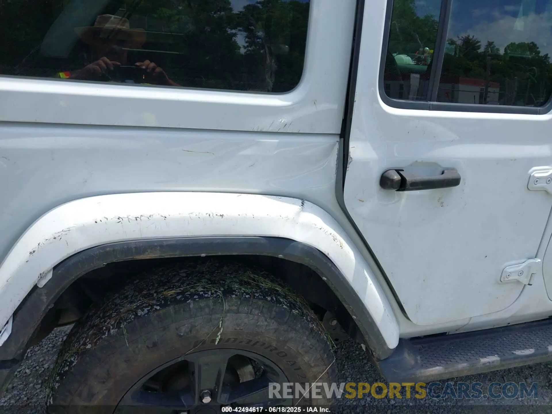 14 fotografías del automóvil dañado 1C4HJXEN6MW764662 JEEP WRANGLER UNLIMITED 2021