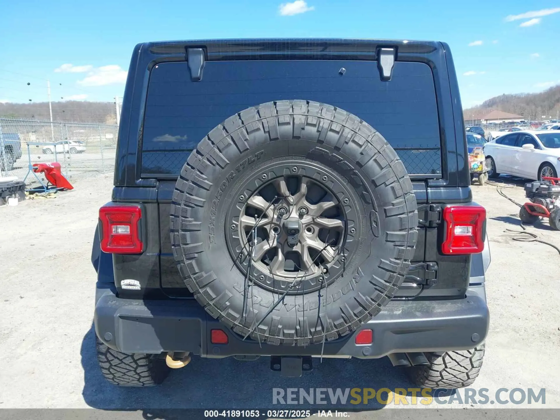 16 fotografías del automóvil dañado 1C4JJXSJ9MW752007 JEEP WRANGLER UNLIMITED 2021