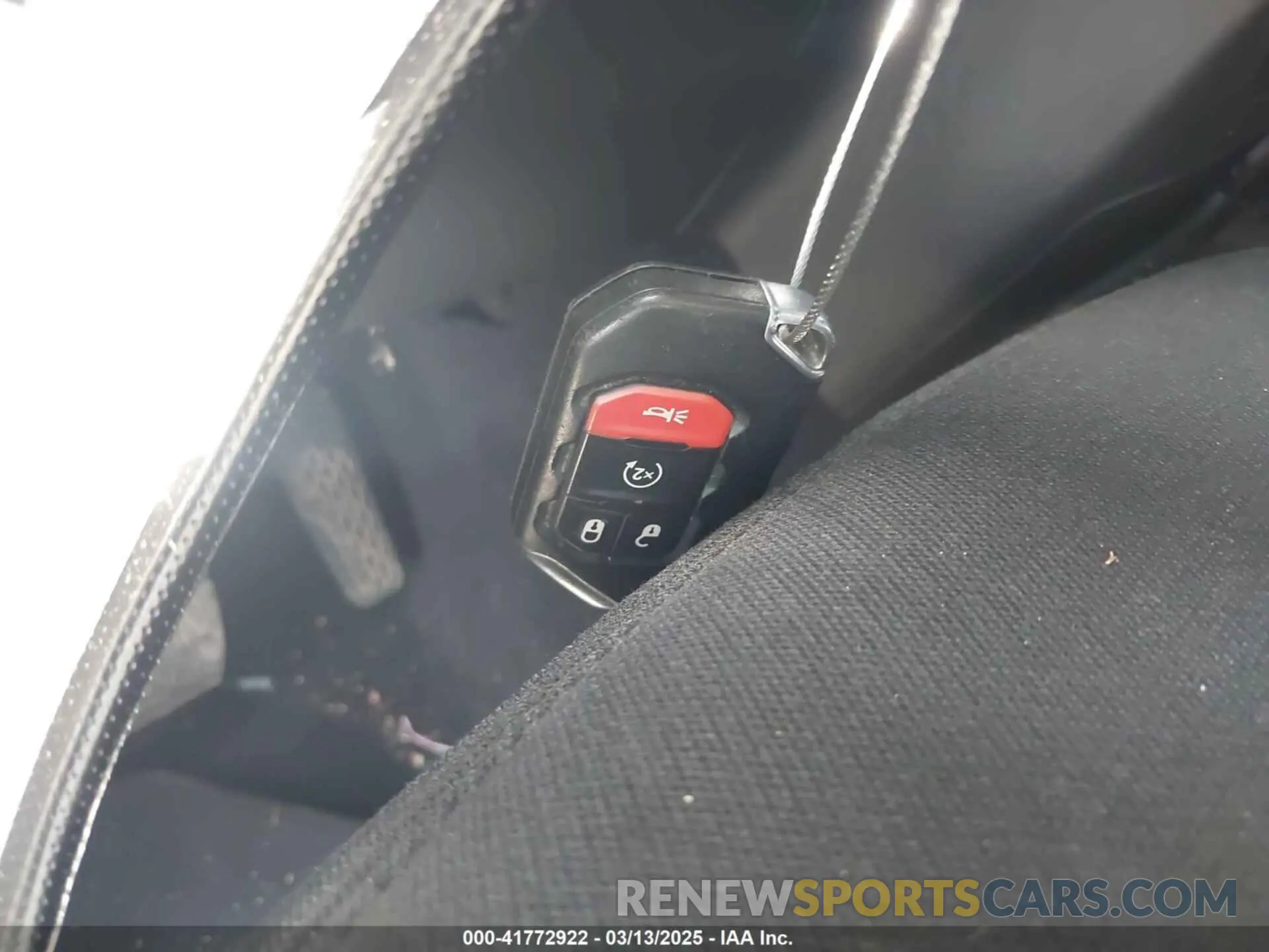 11 fotografías del automóvil dañado 1C4HJXDG5NW180130 JEEP WRANGLER UNLIMITED 2022