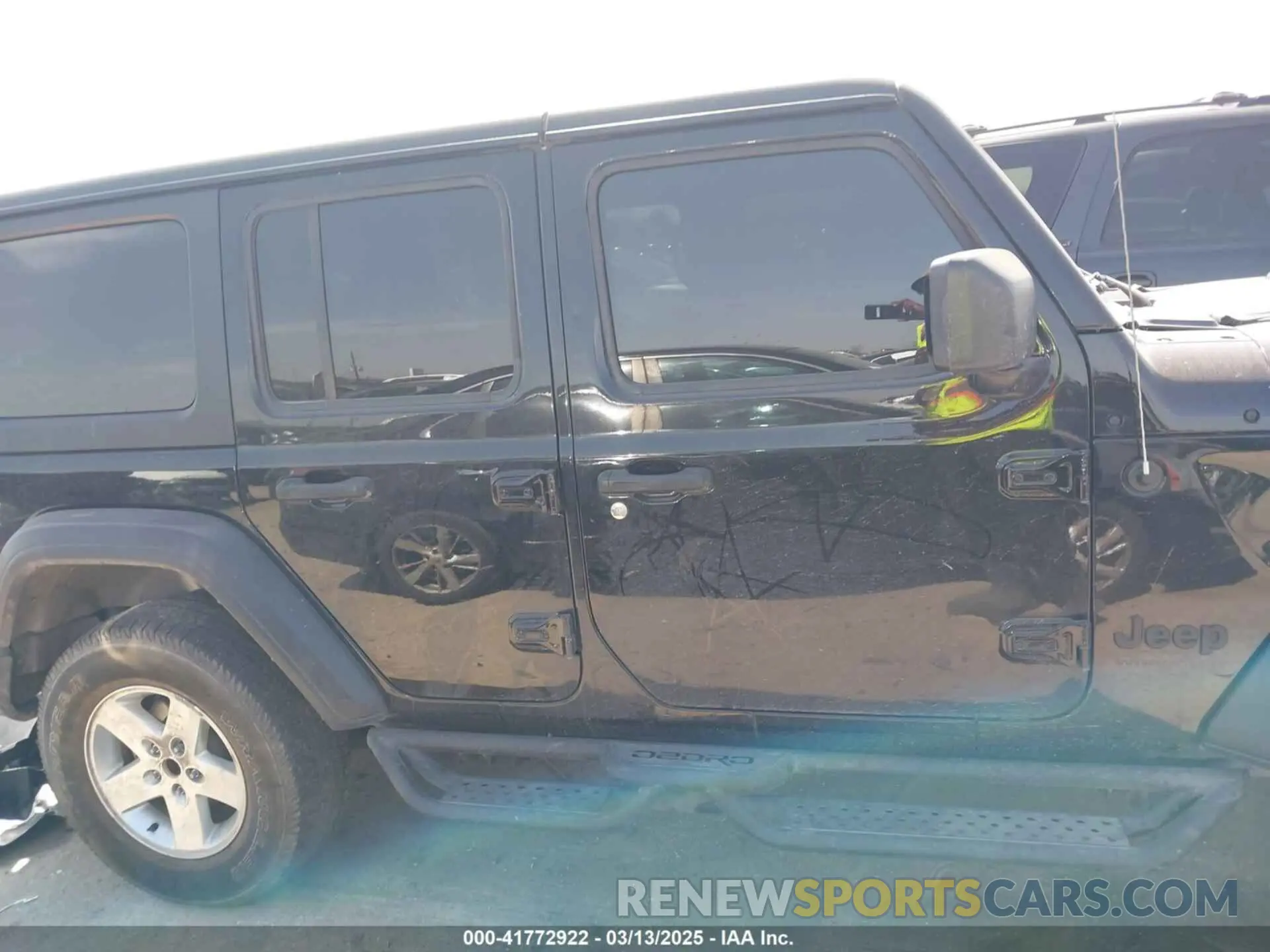 13 fotografías del automóvil dañado 1C4HJXDG5NW180130 JEEP WRANGLER UNLIMITED 2022