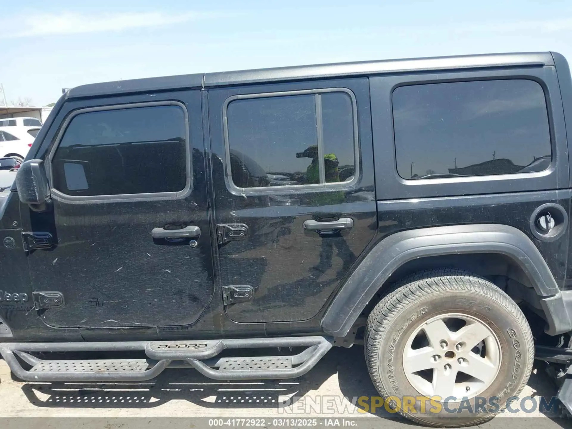 14 fotografías del automóvil dañado 1C4HJXDG5NW180130 JEEP WRANGLER UNLIMITED 2022
