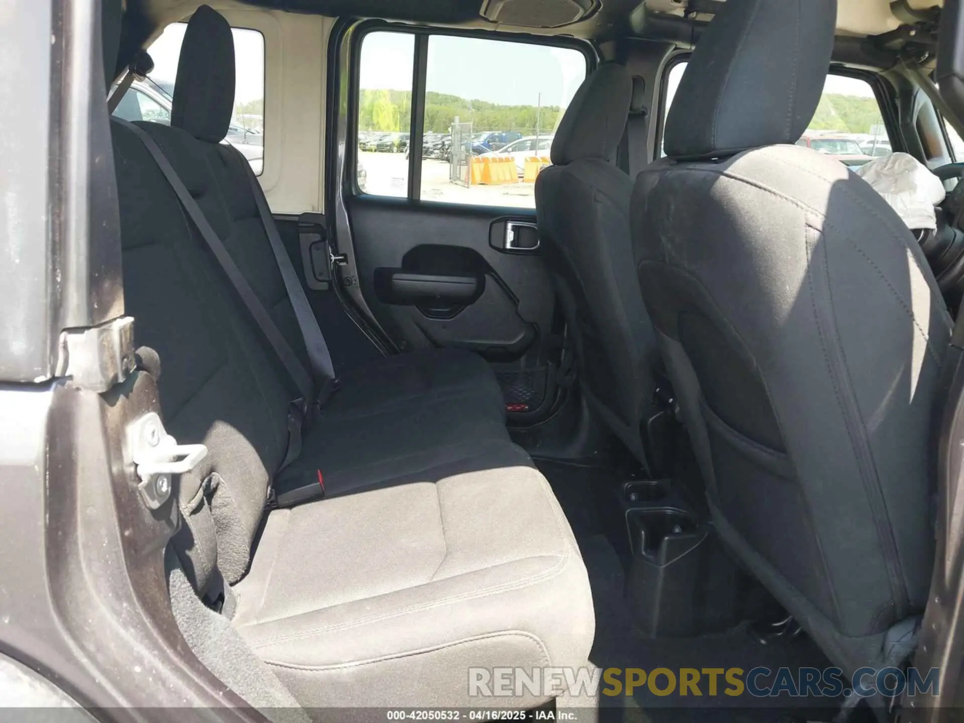 8 fotografías del automóvil dañado 1C4HJXDGXNW175635 JEEP WRANGLER UNLIMITED 2022