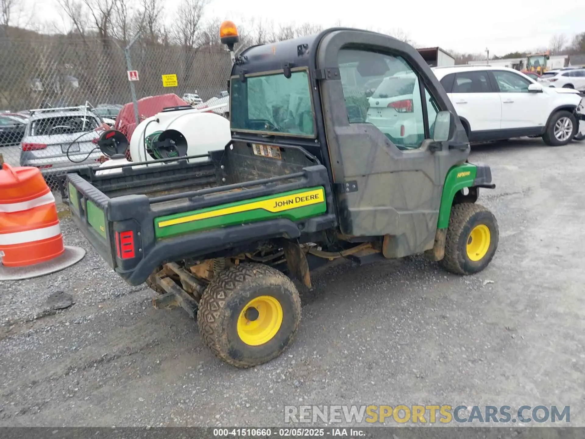 4 fotografías del automóvil dañado 1M0615EAPPM060417 JOHN DEERE HPX615E 2023