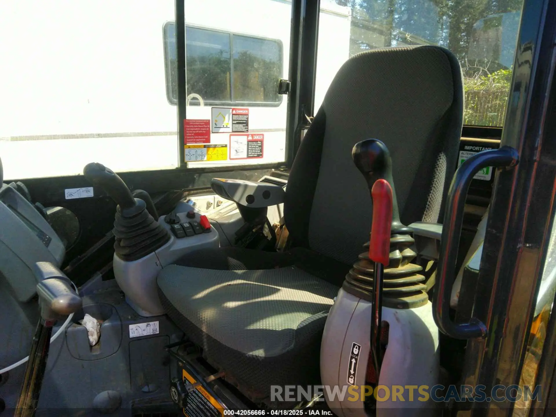 5 fotografías del automóvil dañado 1FF060GXHLJ292185 JOHN DEERE OTHER 2020