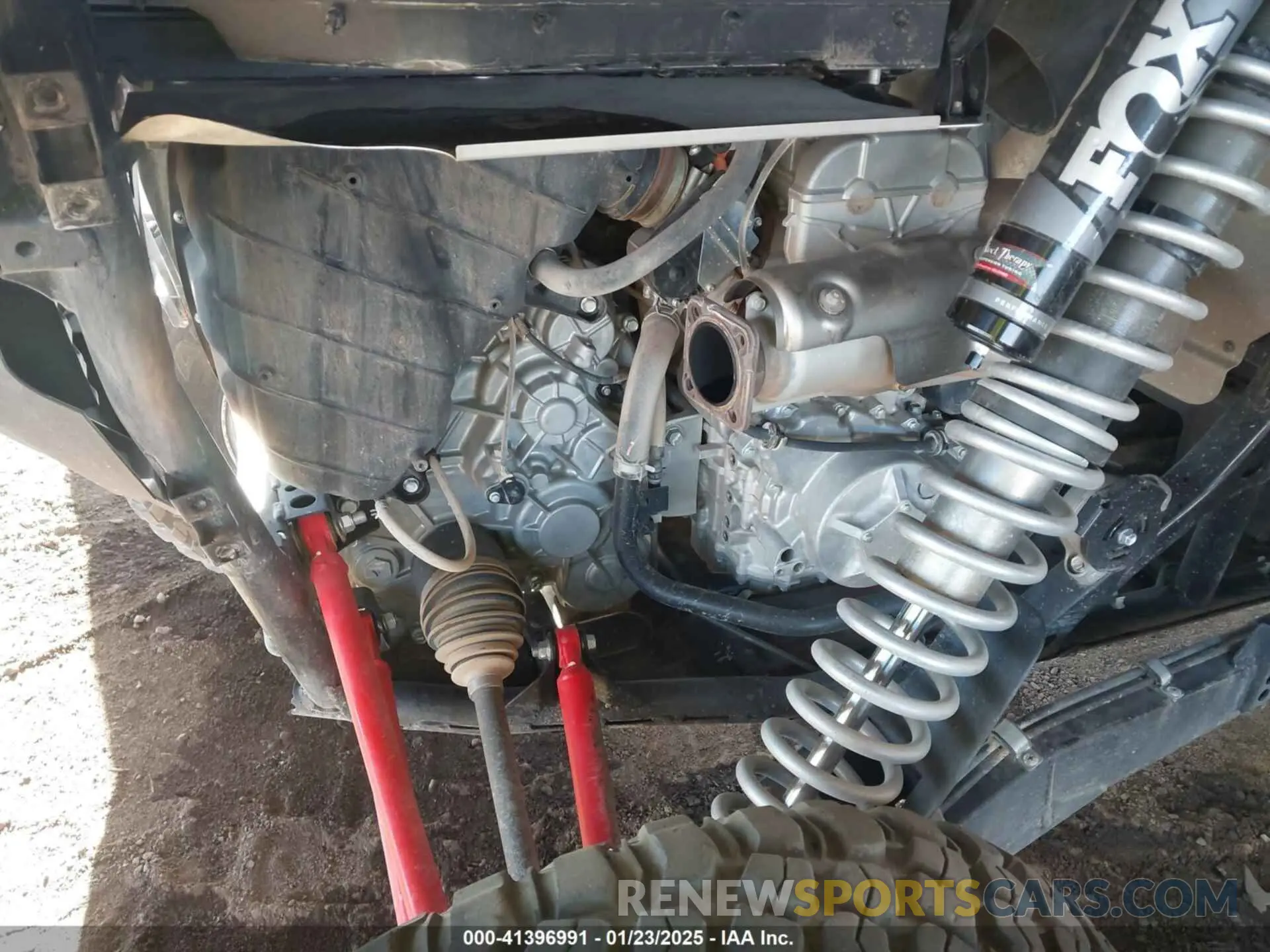 8 fotografías del automóvil dañado JKARFCC15MB500672 KAWASAKI KRF 1000 2021