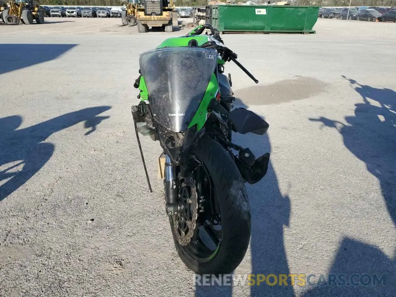 2 fotografías del automóvil dañado JKBZXJH14PA019392 KAWASAKI ZX636 K 2023