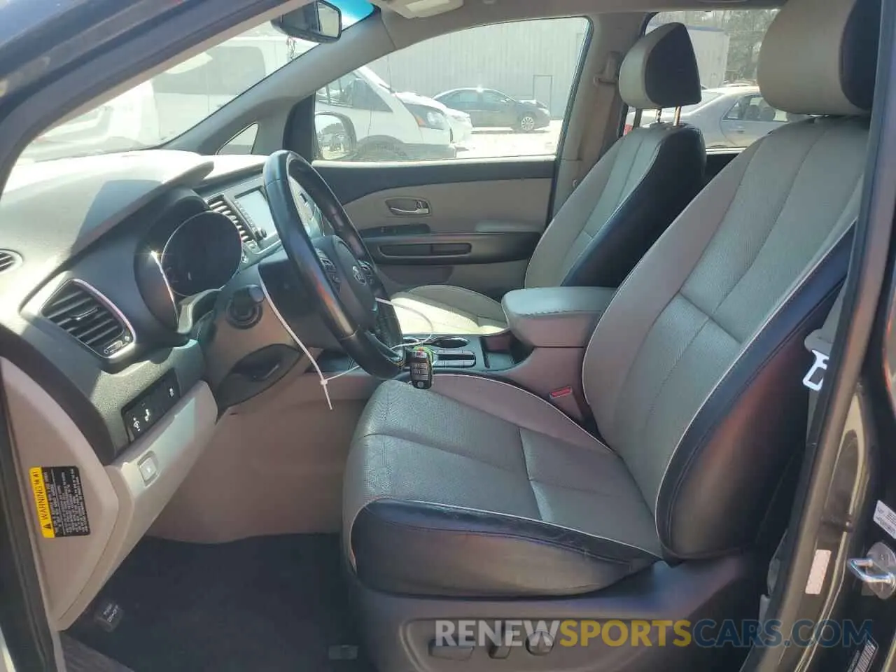 7 fotografías del automóvil dañado KNDMB5C1XK6510837 KIA All Models 2019