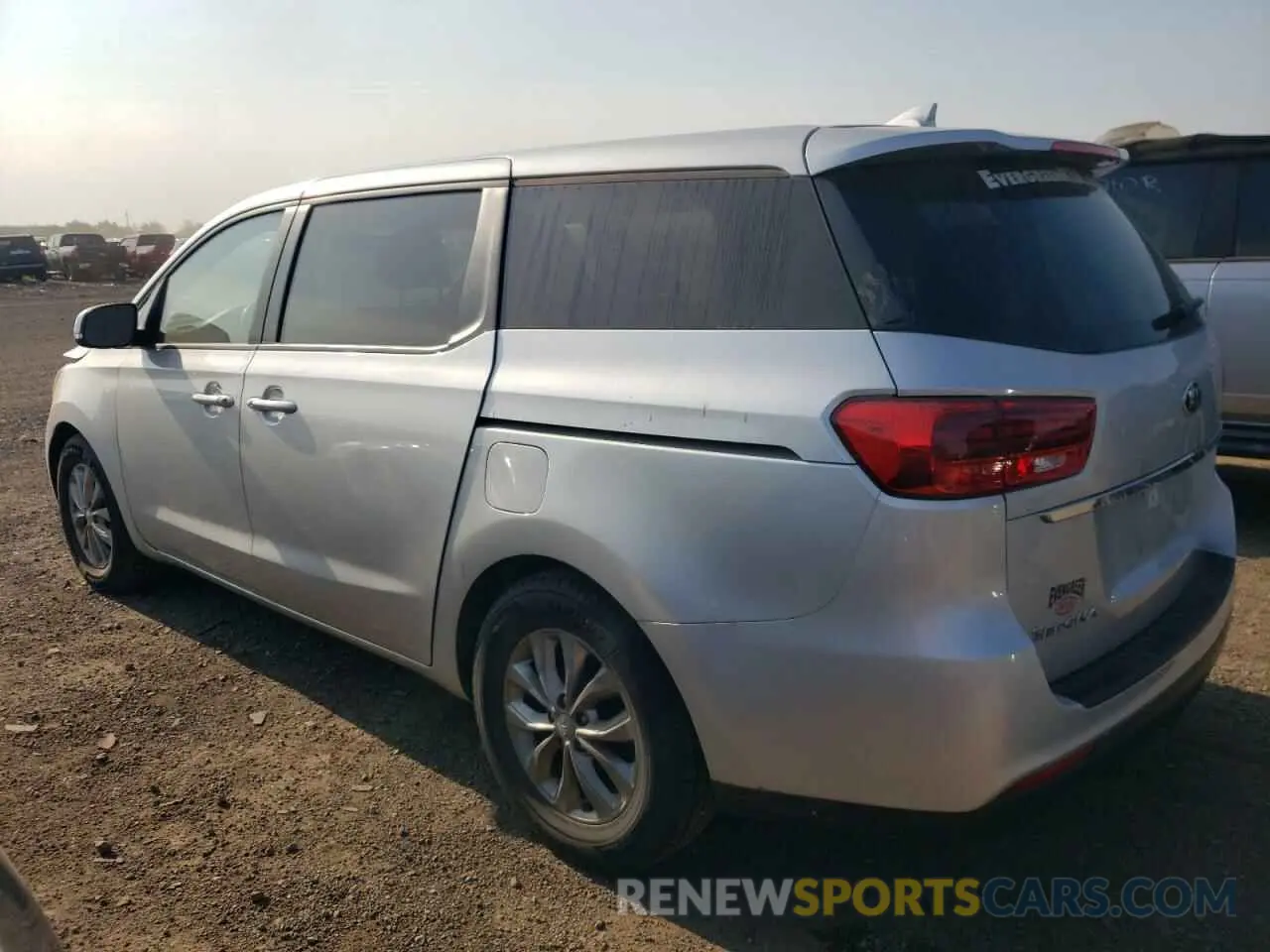 2 fotografías del automóvil dañado KNDMB5C1XK6558404 KIA All Models 2019