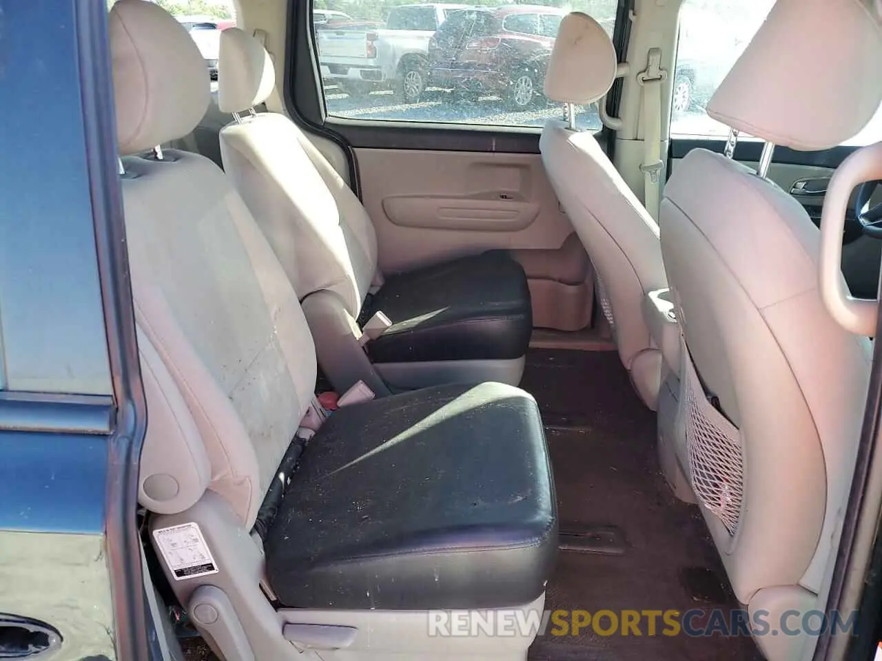 11 fotografías del automóvil dañado KNDMB5C17L6581785 KIA All Models 2020