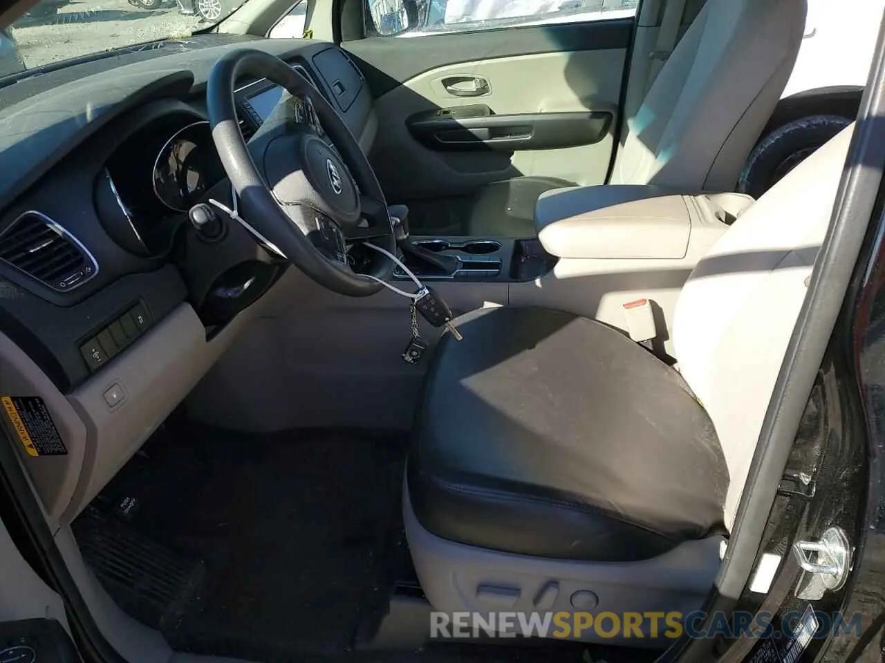 7 fotografías del automóvil dañado KNDMB5C17L6581785 KIA All Models 2020