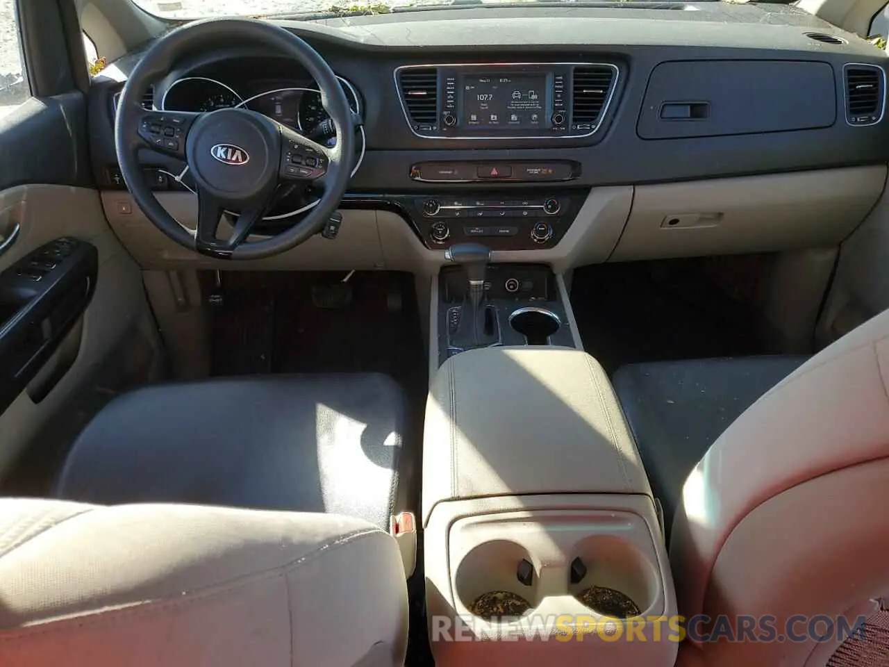 8 fotografías del automóvil dañado KNDMB5C17L6581785 KIA All Models 2020