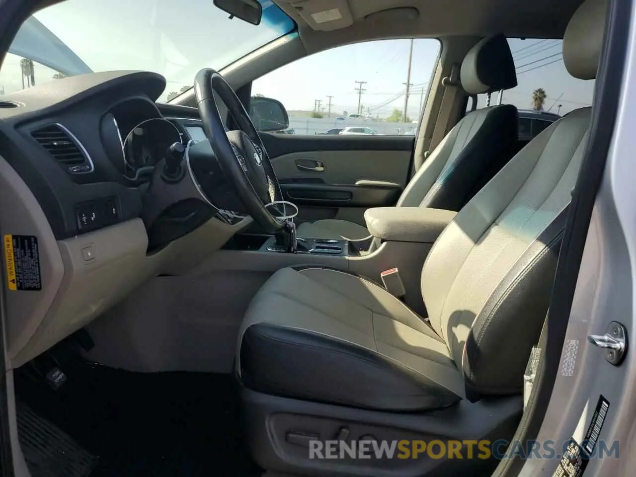 7 fotografías del automóvil dañado KNDMB5C1XL6645642 KIA All Models 2020