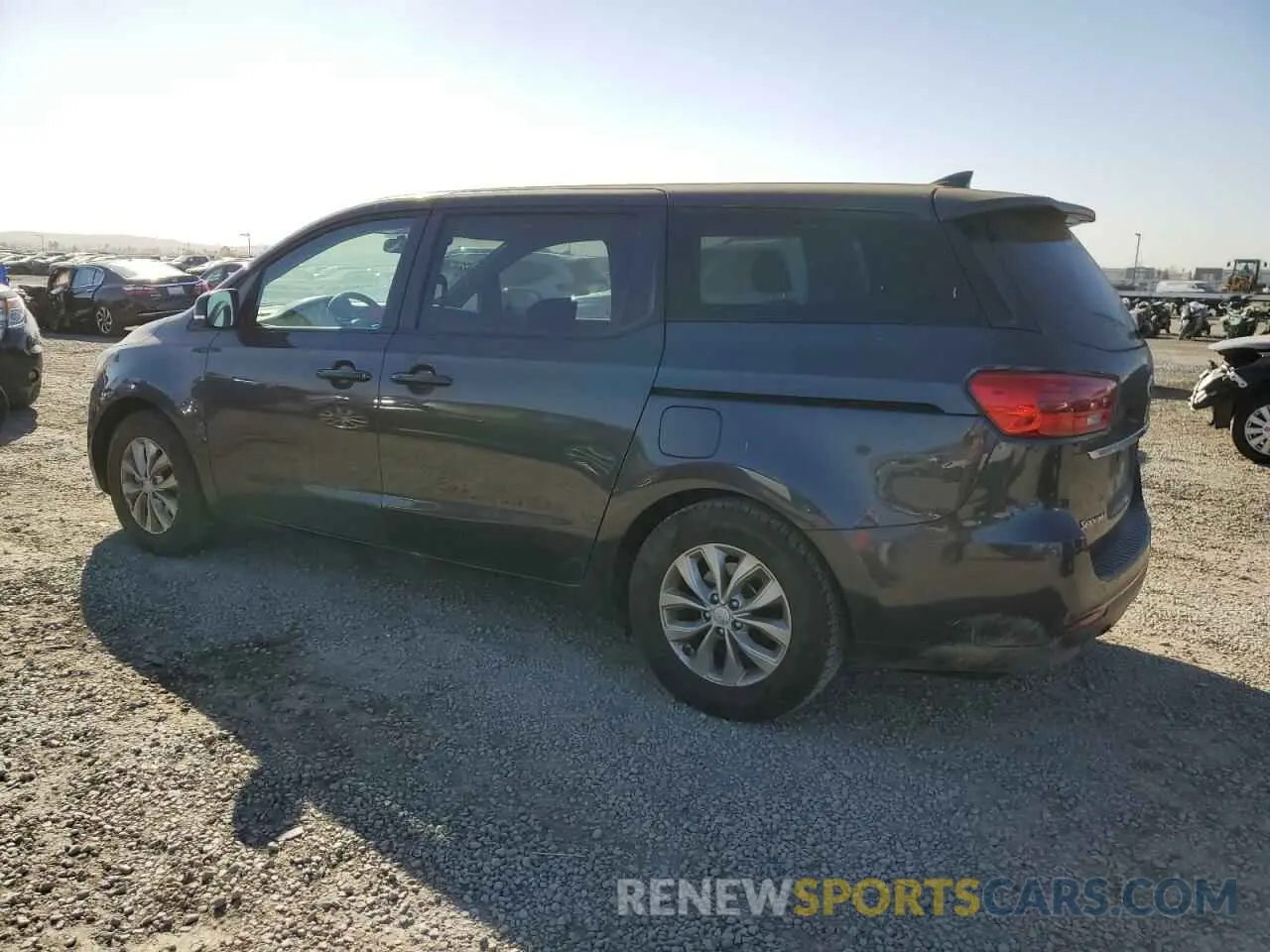 2 fotografías del automóvil dañado KNDMB5C11M6673086 KIA All Models 2021