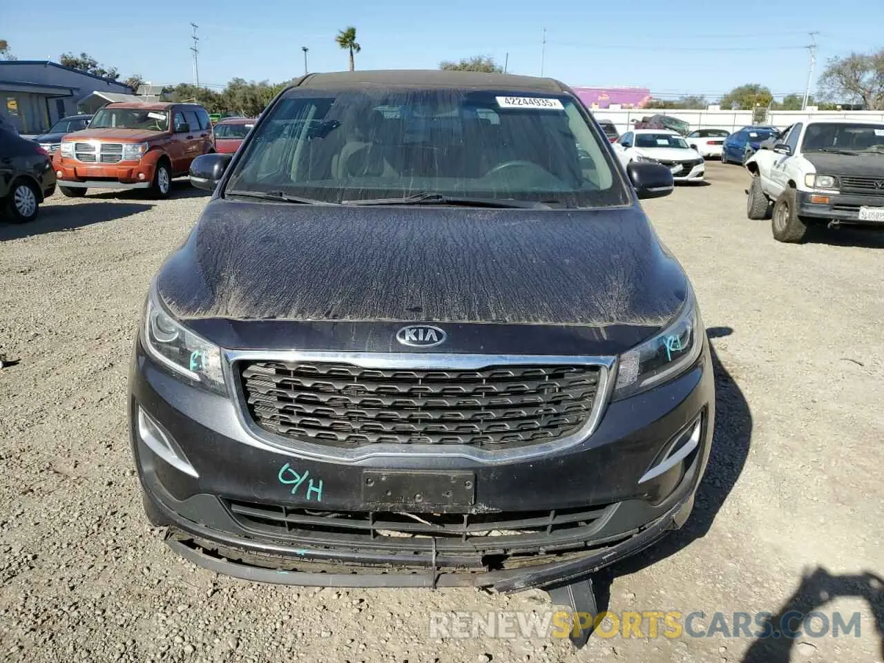 5 fotografías del automóvil dañado KNDMB5C11M6673086 KIA All Models 2021