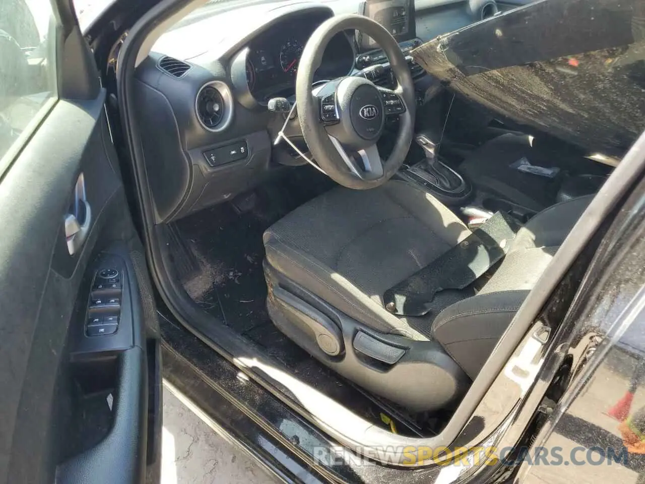 8 fotografías del automóvil dañado 3KPF24AD4KE027614 KIA AMANTI 2019