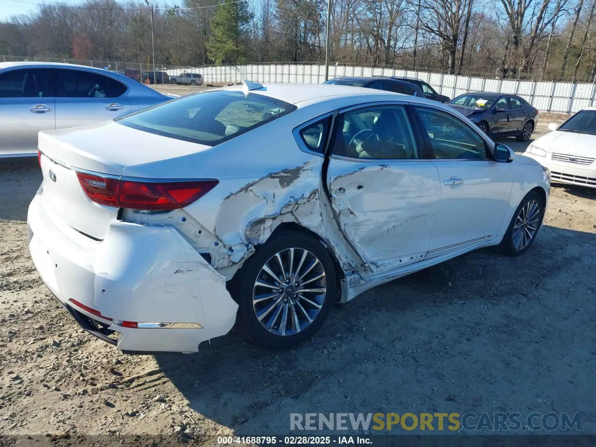 4 fotografías del automóvil dañado KNALB4J10K5164647 KIA CADENZA 2019