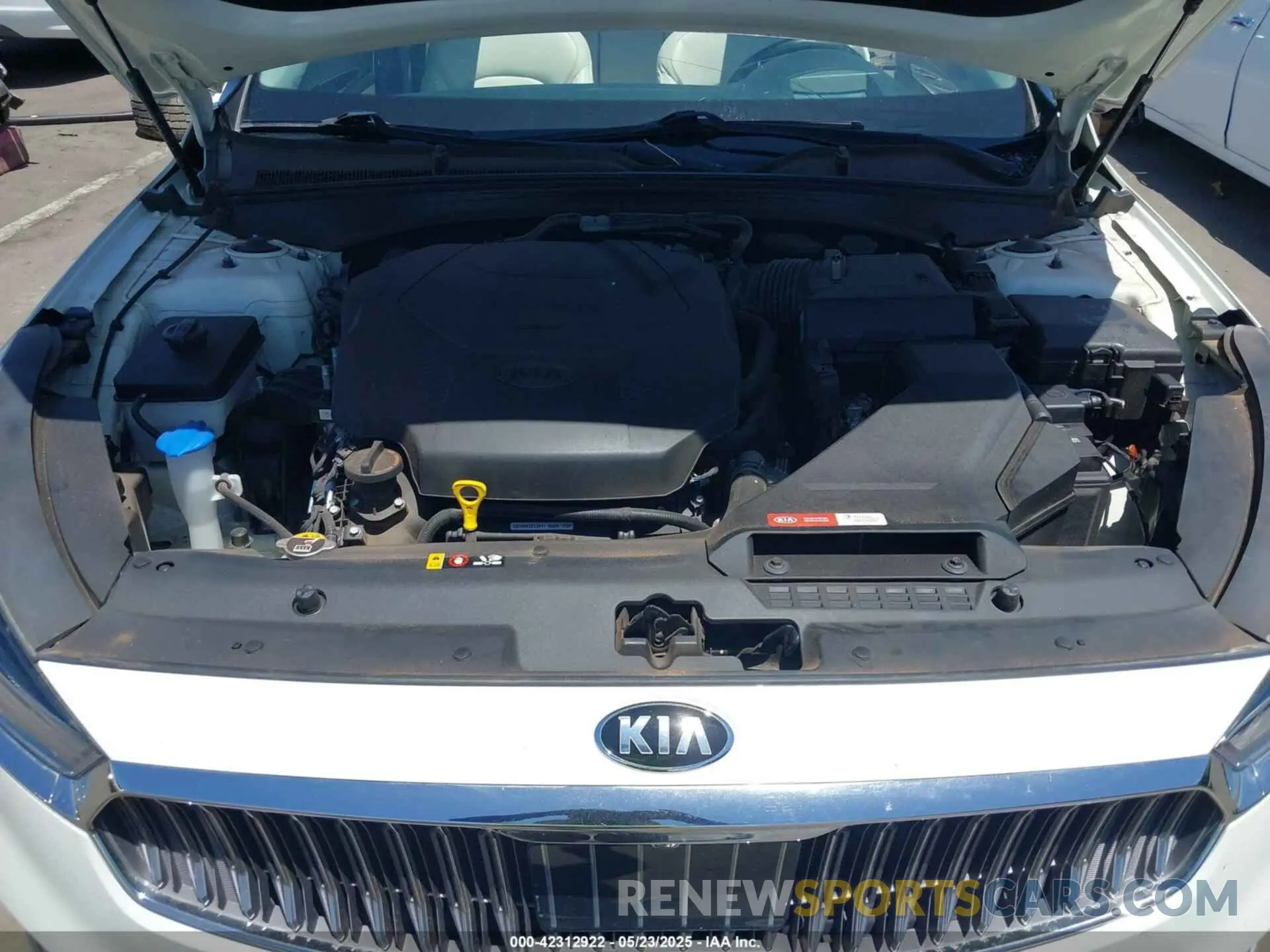 10 fotografías del automóvil dañado KNALC4J17K5172032 KIA CADENZA 2019