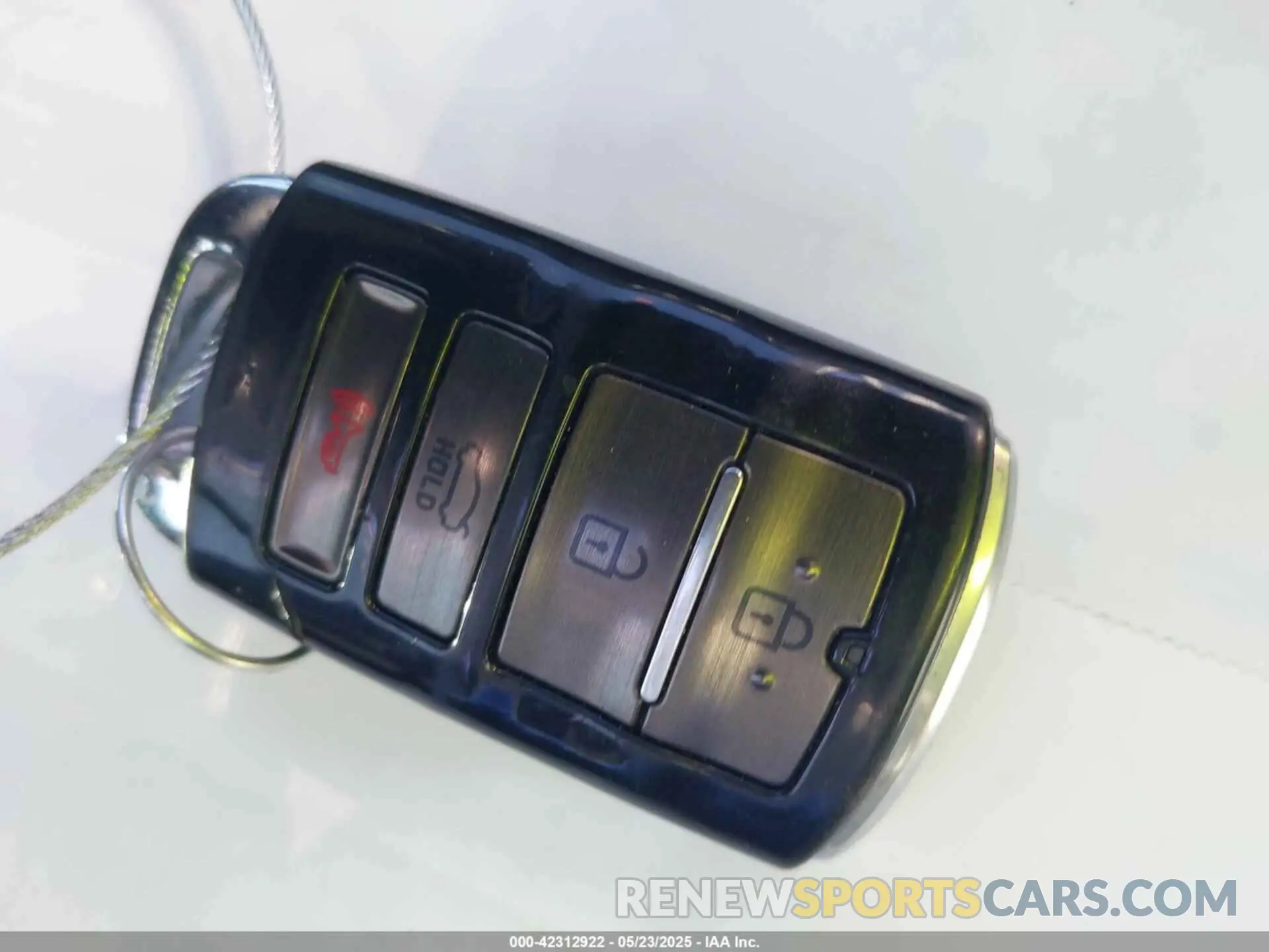 11 fotografías del automóvil dañado KNALC4J17K5172032 KIA CADENZA 2019