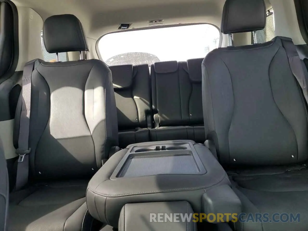 10 fotografías del automóvil dañado KNDNC5H34R6432769 KIA CARNIVAL E 2024