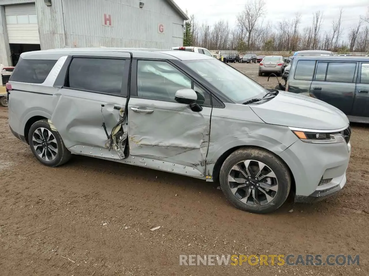 4 fotografías del automóvil dañado KNDNC5H35R6431081 KIA CARNIVAL E 2024
