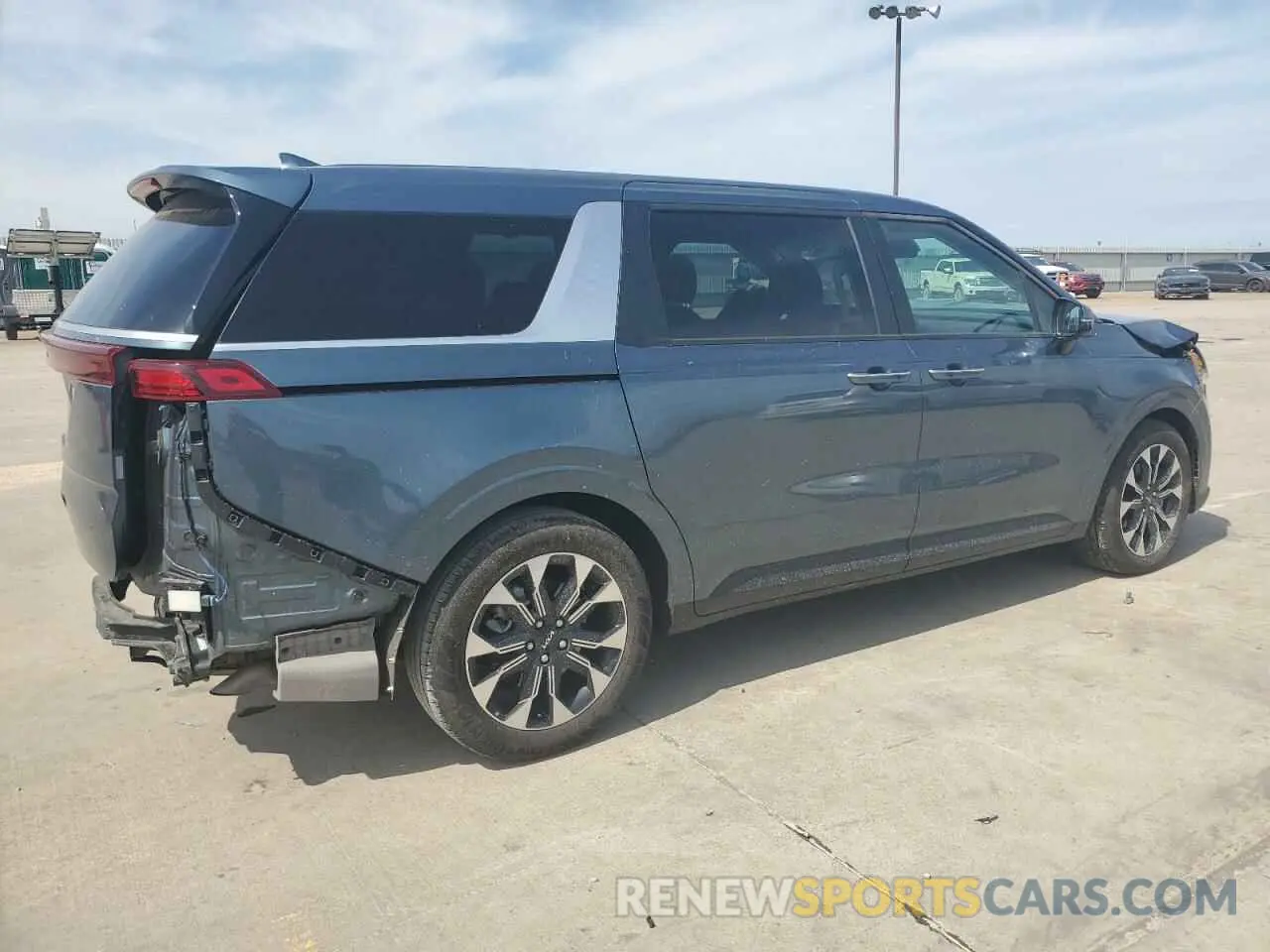 3 fotografías del automóvil dañado KNDNC5H36R6441375 KIA CARNIVAL E 2024