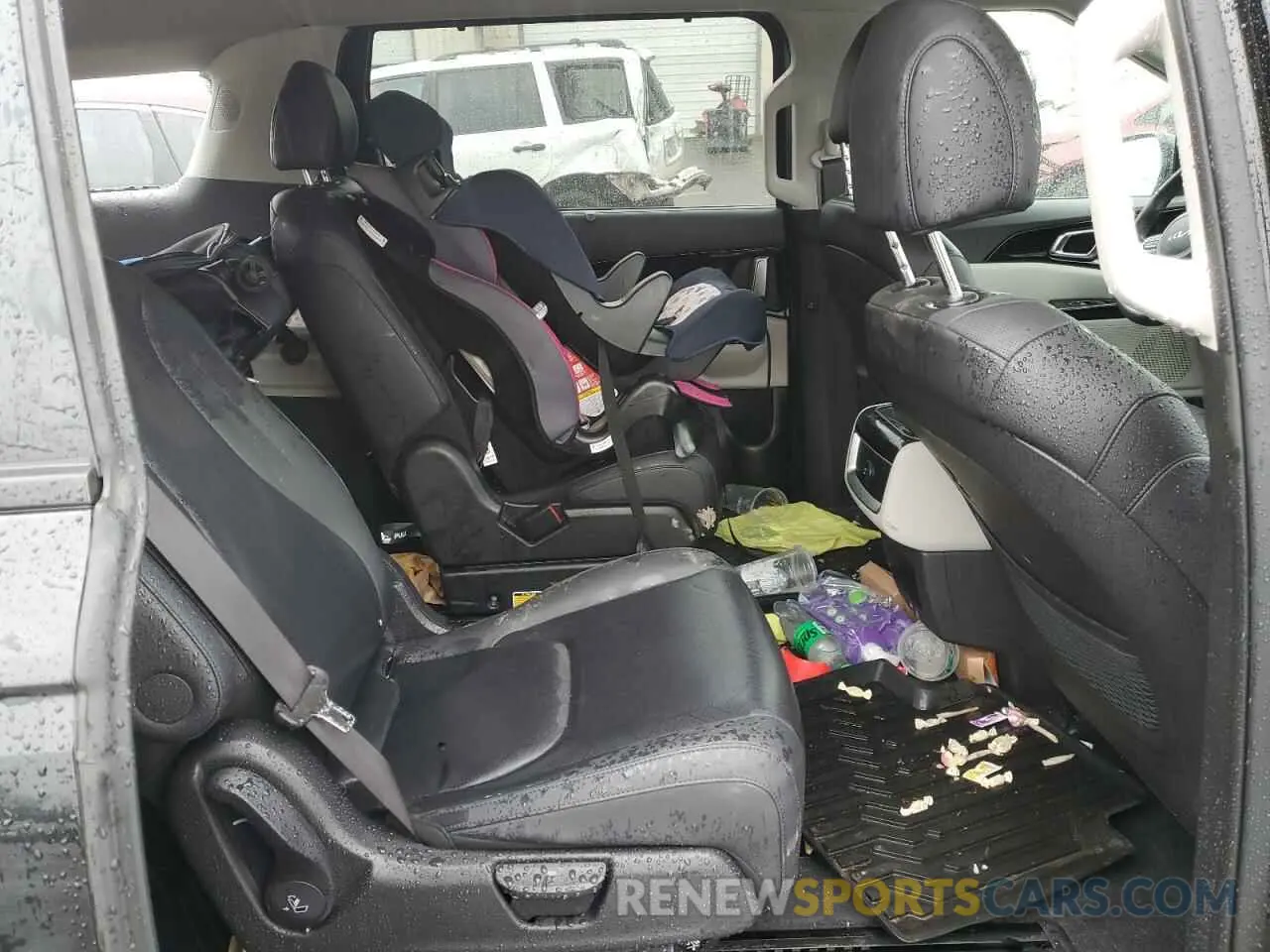10 fotografías del automóvil dañado KNDNC5H38R6439921 KIA CARNIVAL E 2024