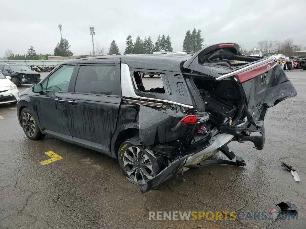 2 fotografías del automóvil dañado KNDNC5H38R6439921 KIA CARNIVAL E 2024