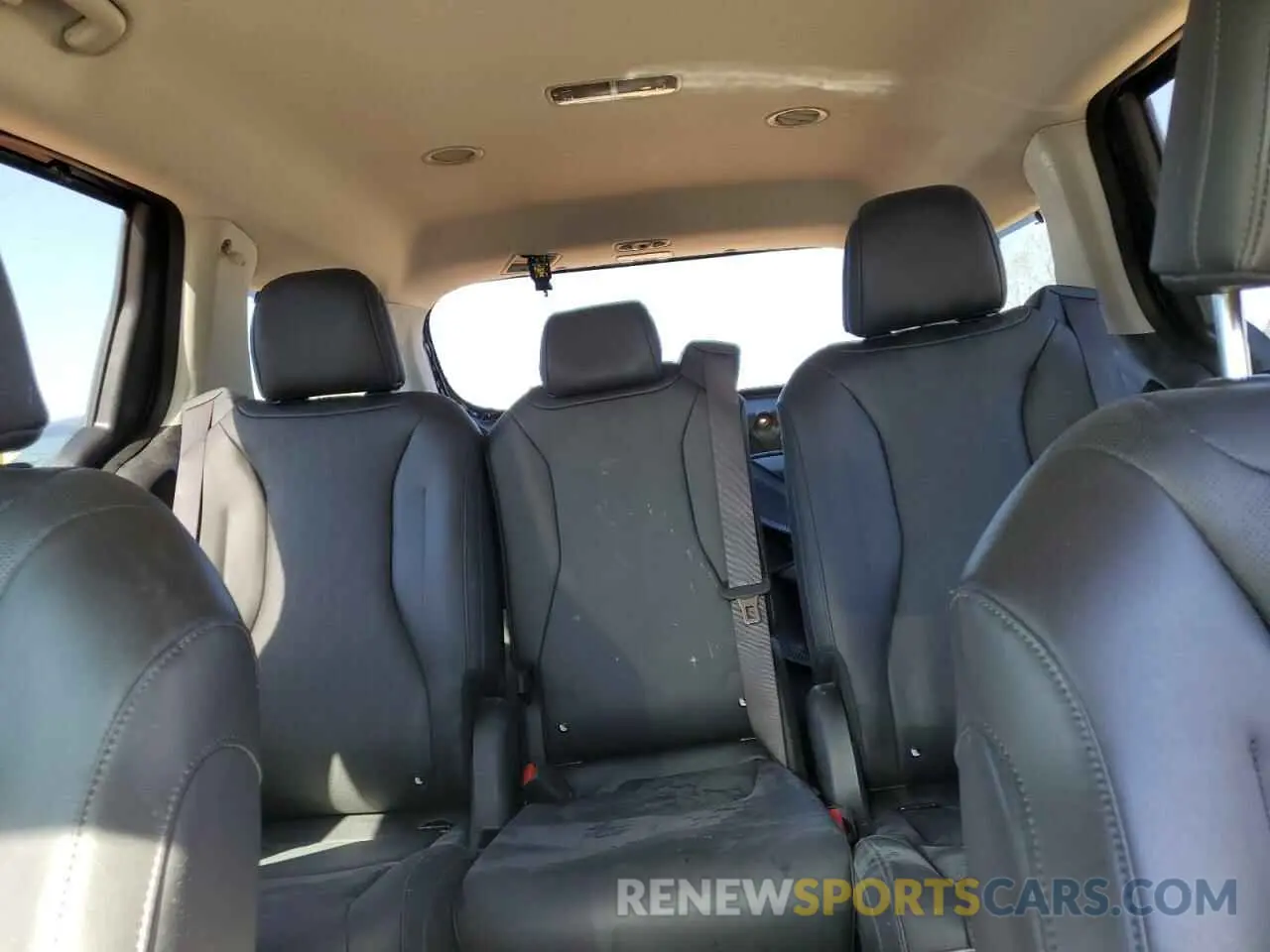 10 fotografías del automóvil dañado KNDNC5H3XR6373095 KIA CARNIVAL E 2024