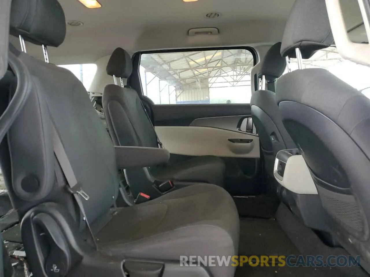 11 fotografías del automóvil dañado KNDNB4H30N6082418 KIA CARNIVAL L 2022