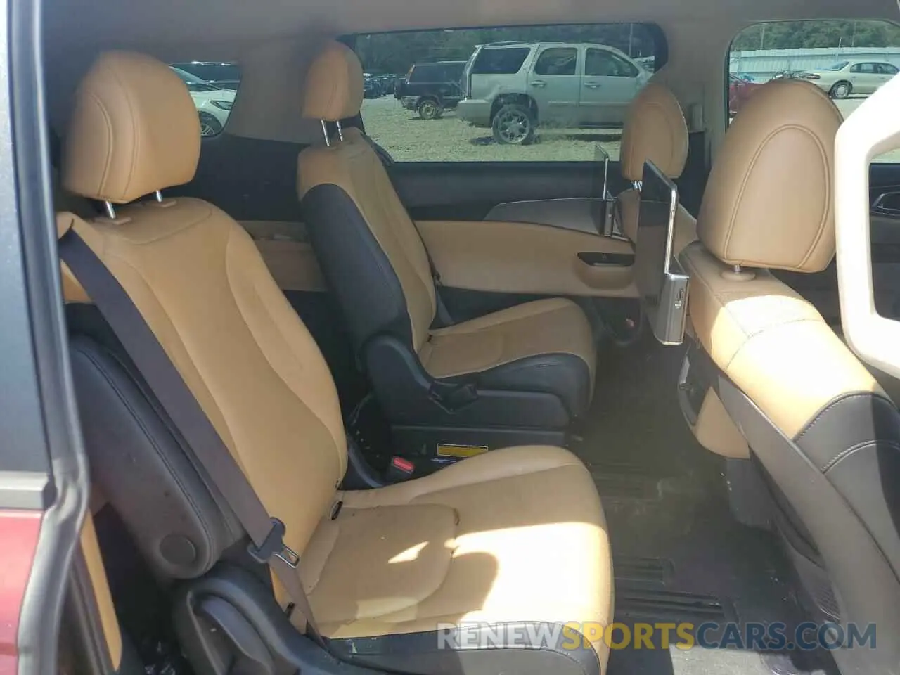 11 fotografías del automóvil dañado KNDNB4H31N6109352 KIA CARNIVAL L 2022