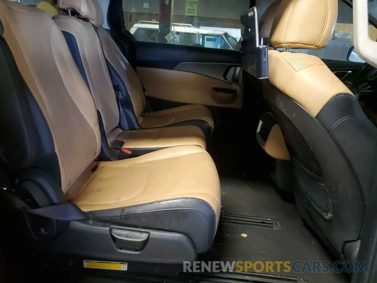 11 fotografías del automóvil dañado KNDNB4H31N6136325 KIA CARNIVAL L 2022