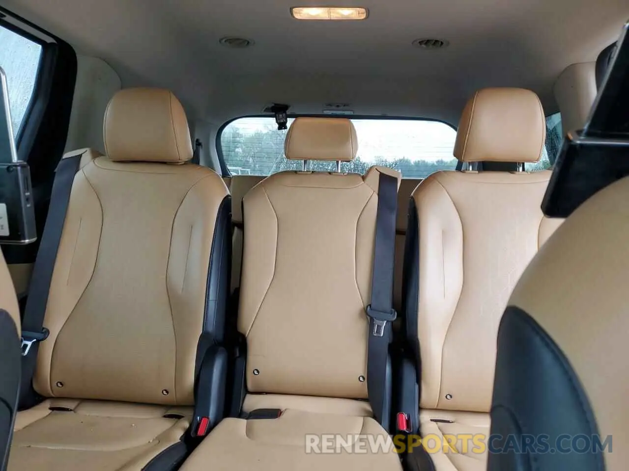 10 fotografías del automóvil dañado KNDNB4H33N6103374 KIA CARNIVAL L 2022