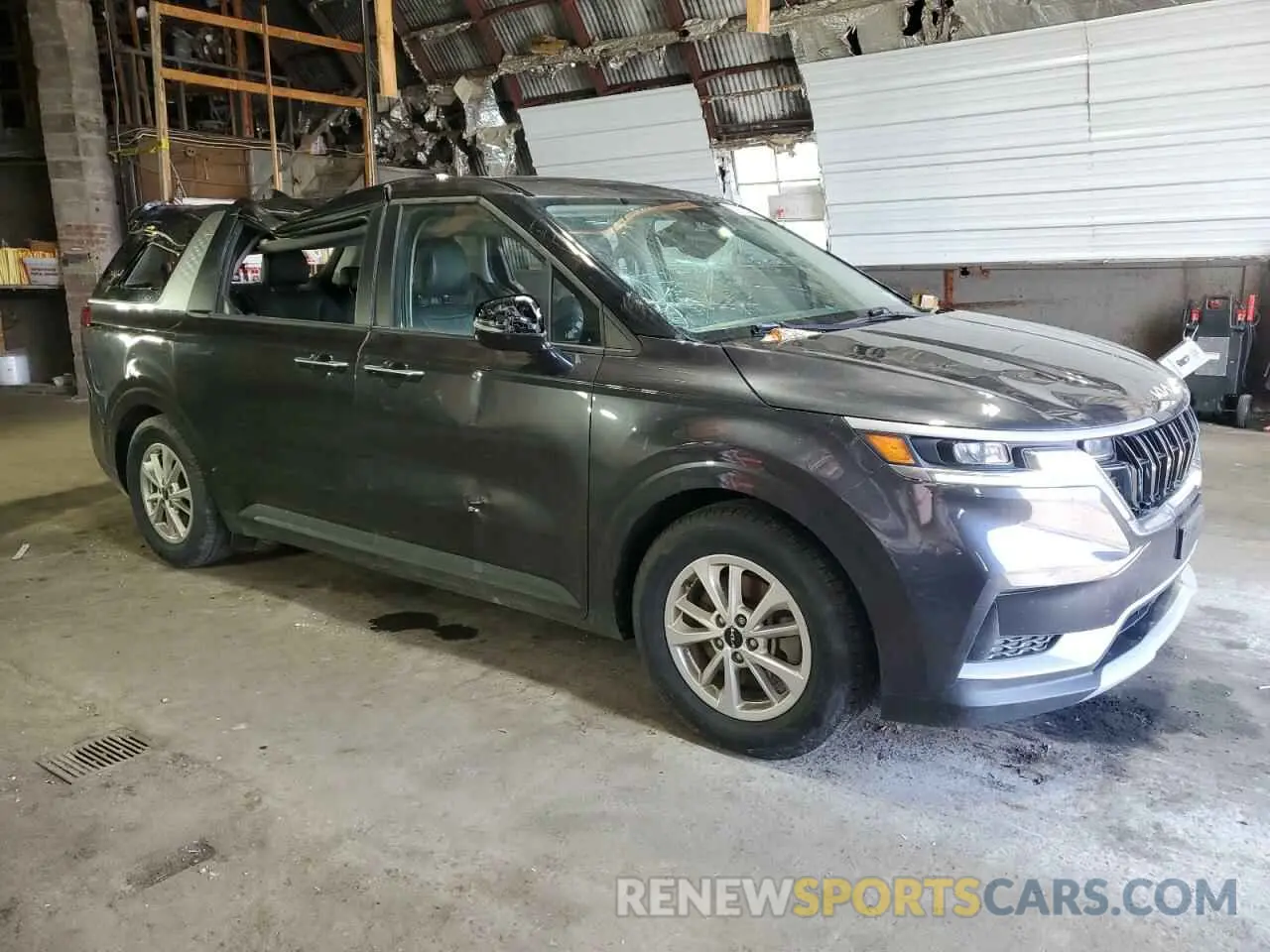 4 fotografías del automóvil dañado KNDNB4H3XN6168948 KIA CARNIVAL L 2022