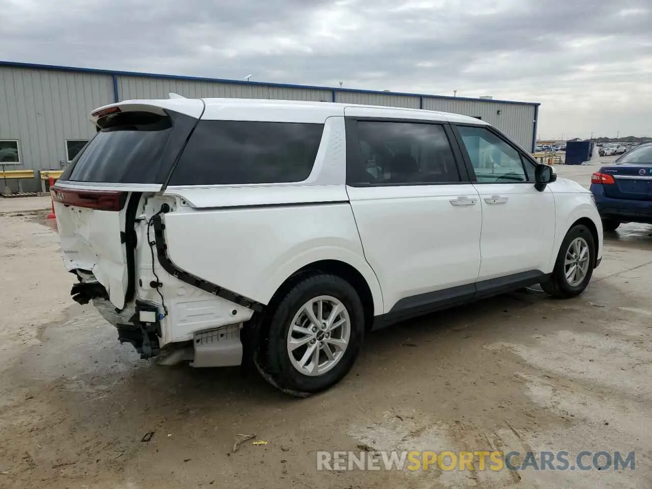 3 fotografías del automóvil dañado KNDNB4H31P6288947 KIA CARNIVAL L 2023