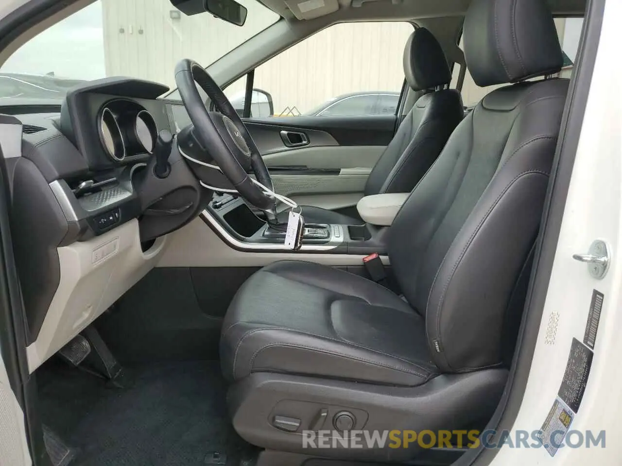 7 fotografías del automóvil dañado KNDNB4H31P6288947 KIA CARNIVAL L 2023