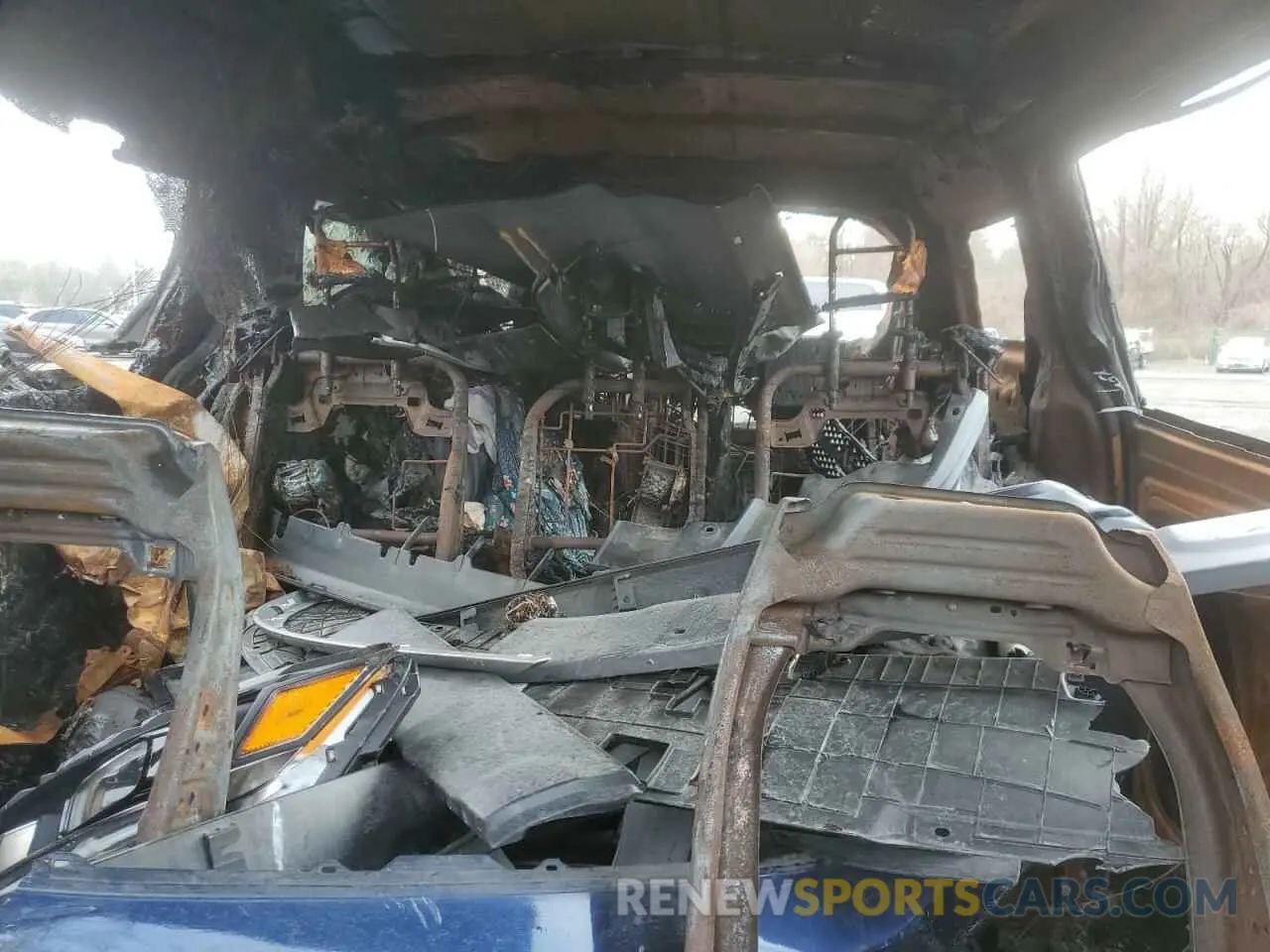 10 fotografías del automóvil dañado KNDNB4H32P6288262 KIA CARNIVAL L 2023