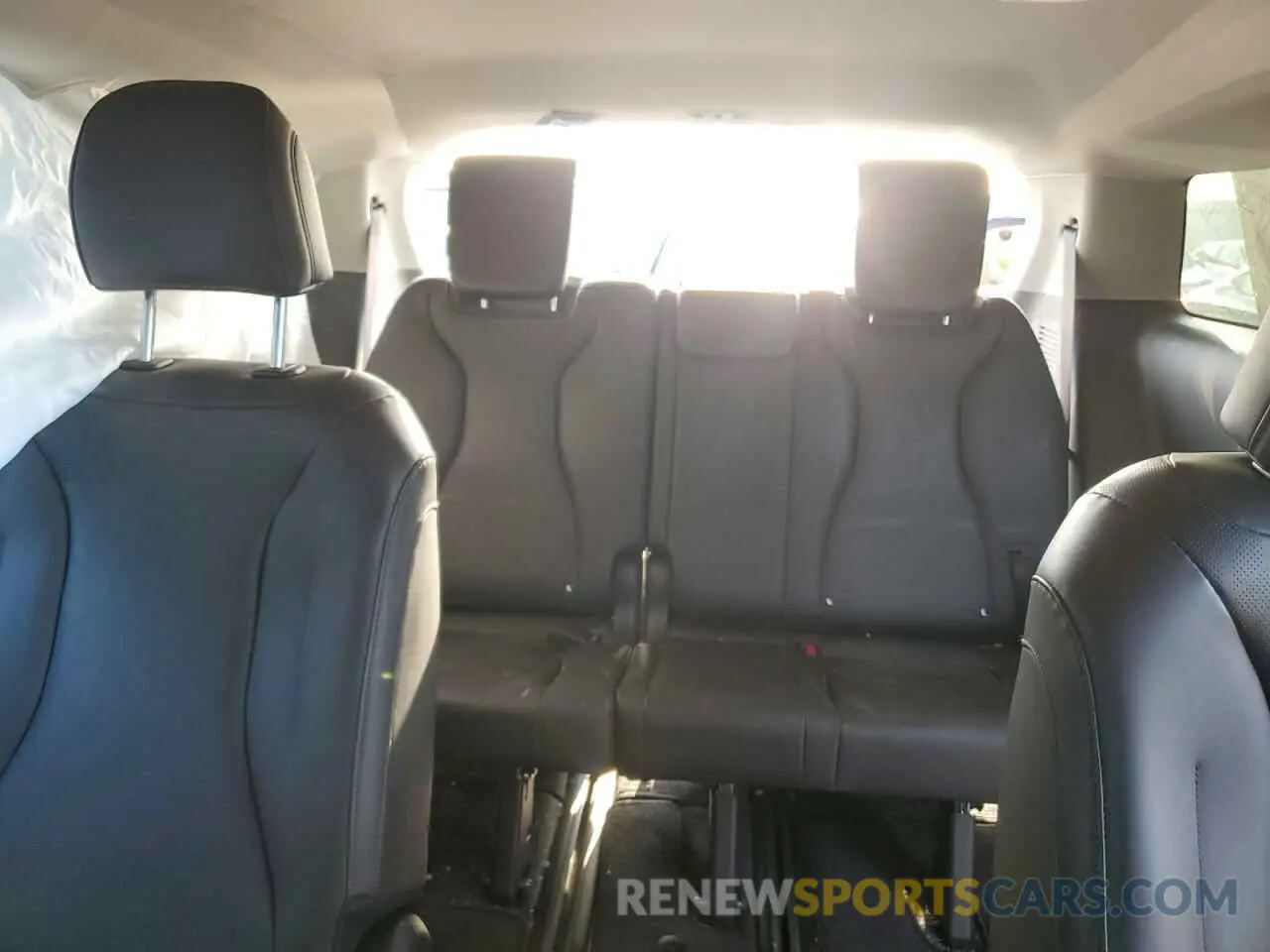 10 fotografías del automóvil dañado KNDNB4H37P6198332 KIA CARNIVAL L 2023