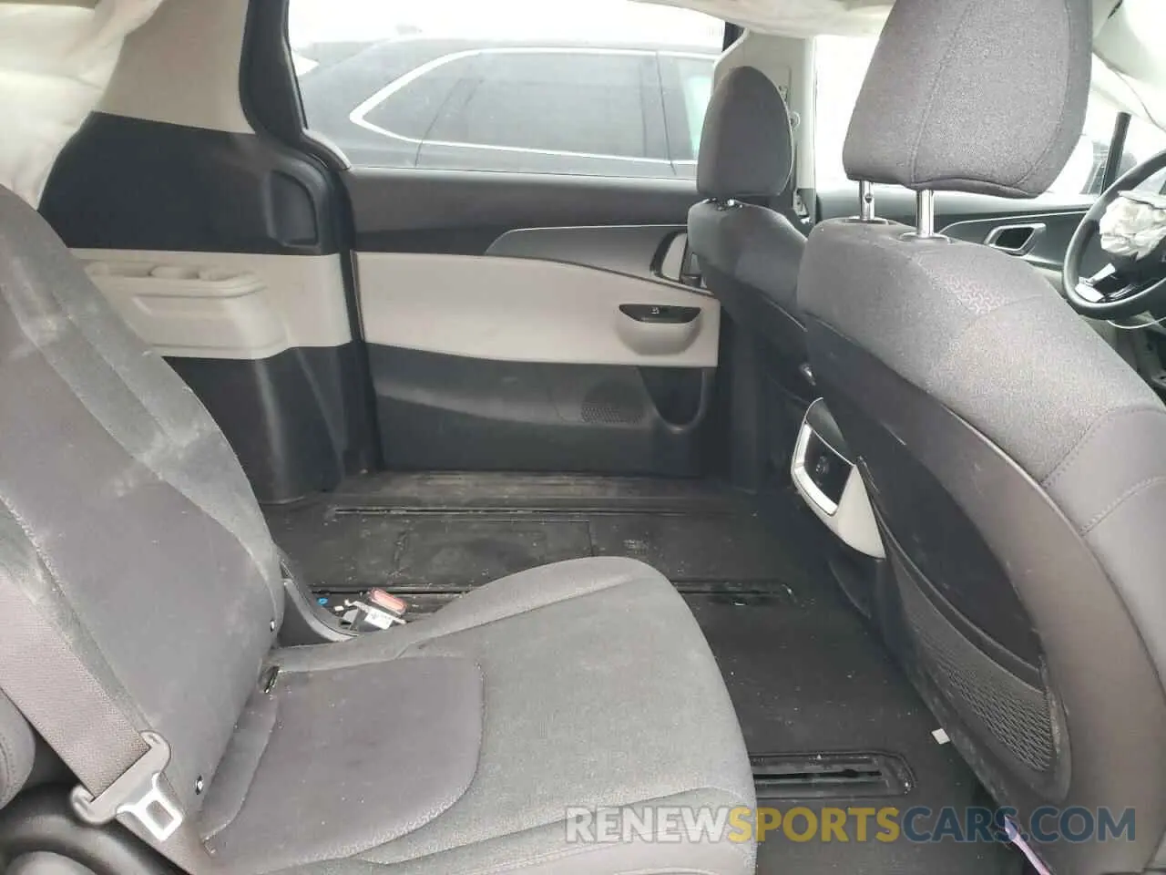 11 fotografías del automóvil dañado KNDNB5H35P6252197 KIA CARNIVAL L 2023