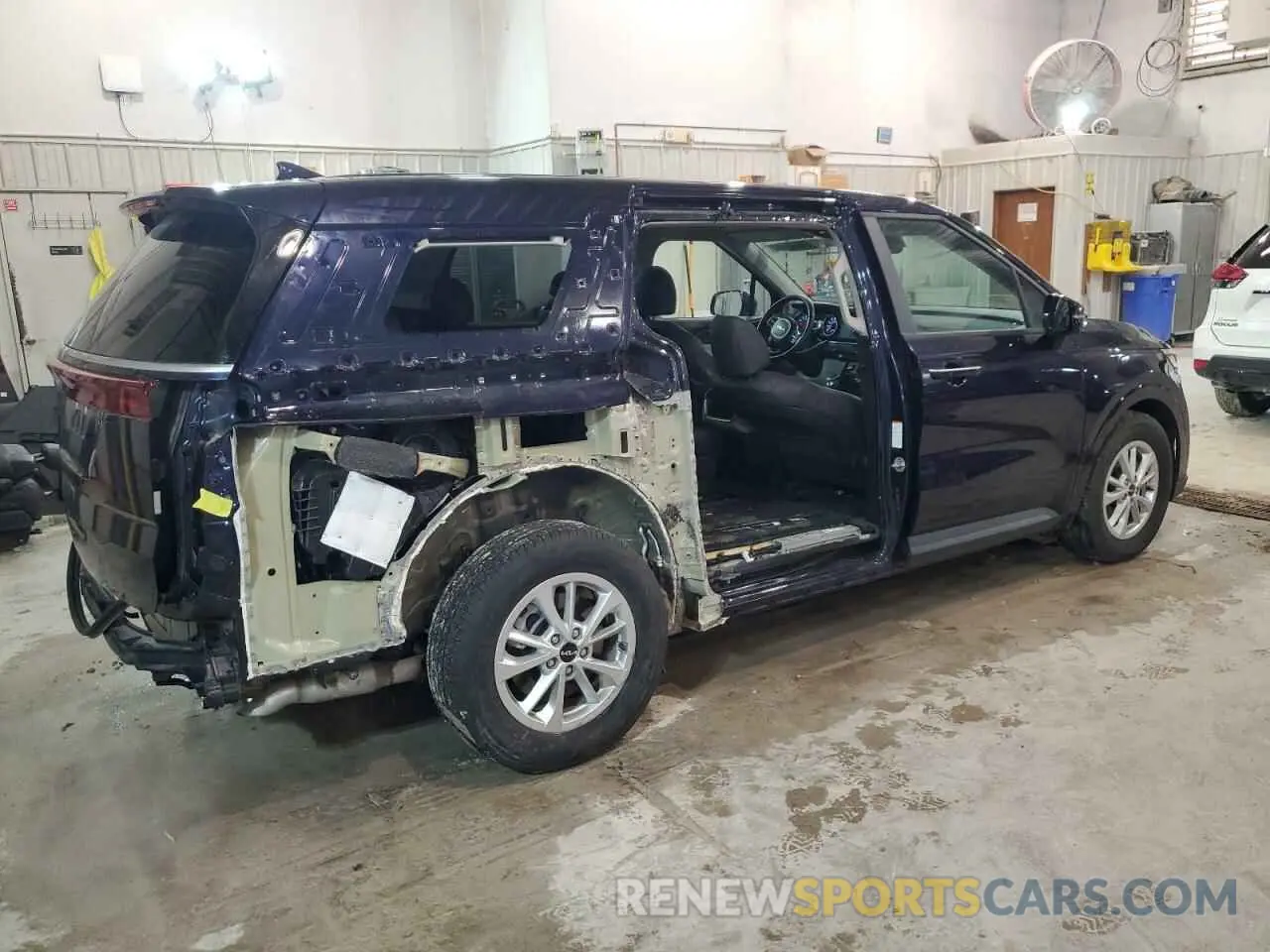3 fotografías del automóvil dañado KNDNB4H31R6341276 KIA CARNIVAL L 2024