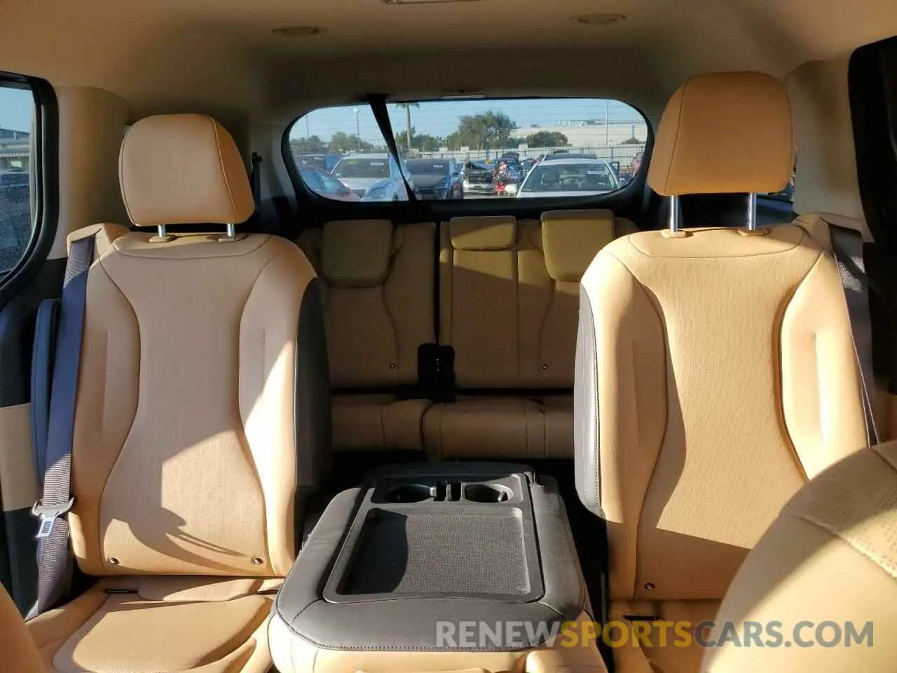 10 fotografías del automóvil dañado KNDNB4H31R6441748 KIA CARNIVAL L 2024